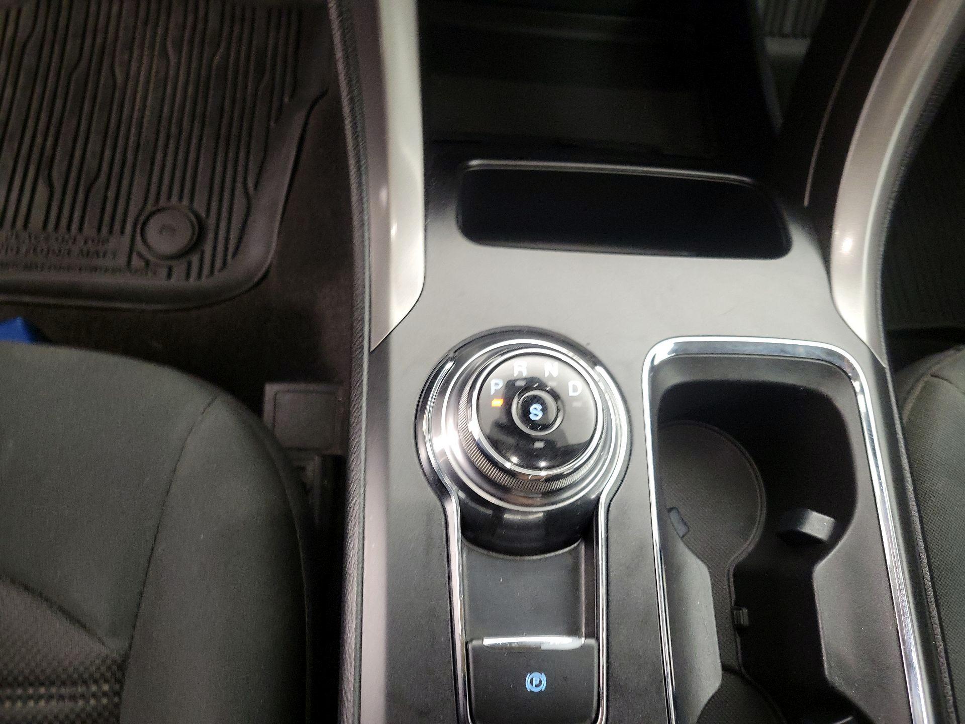 Thumbnail: 2020 Ford Fusion - 17