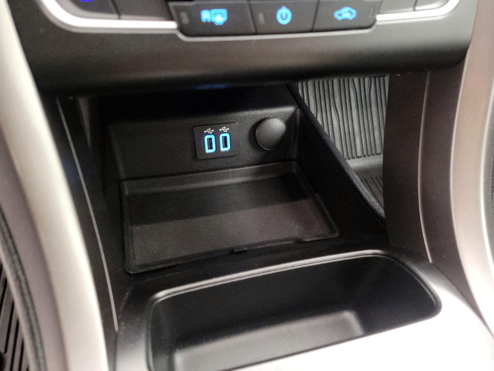 Thumbnail: 2020 Ford Fusion - 18