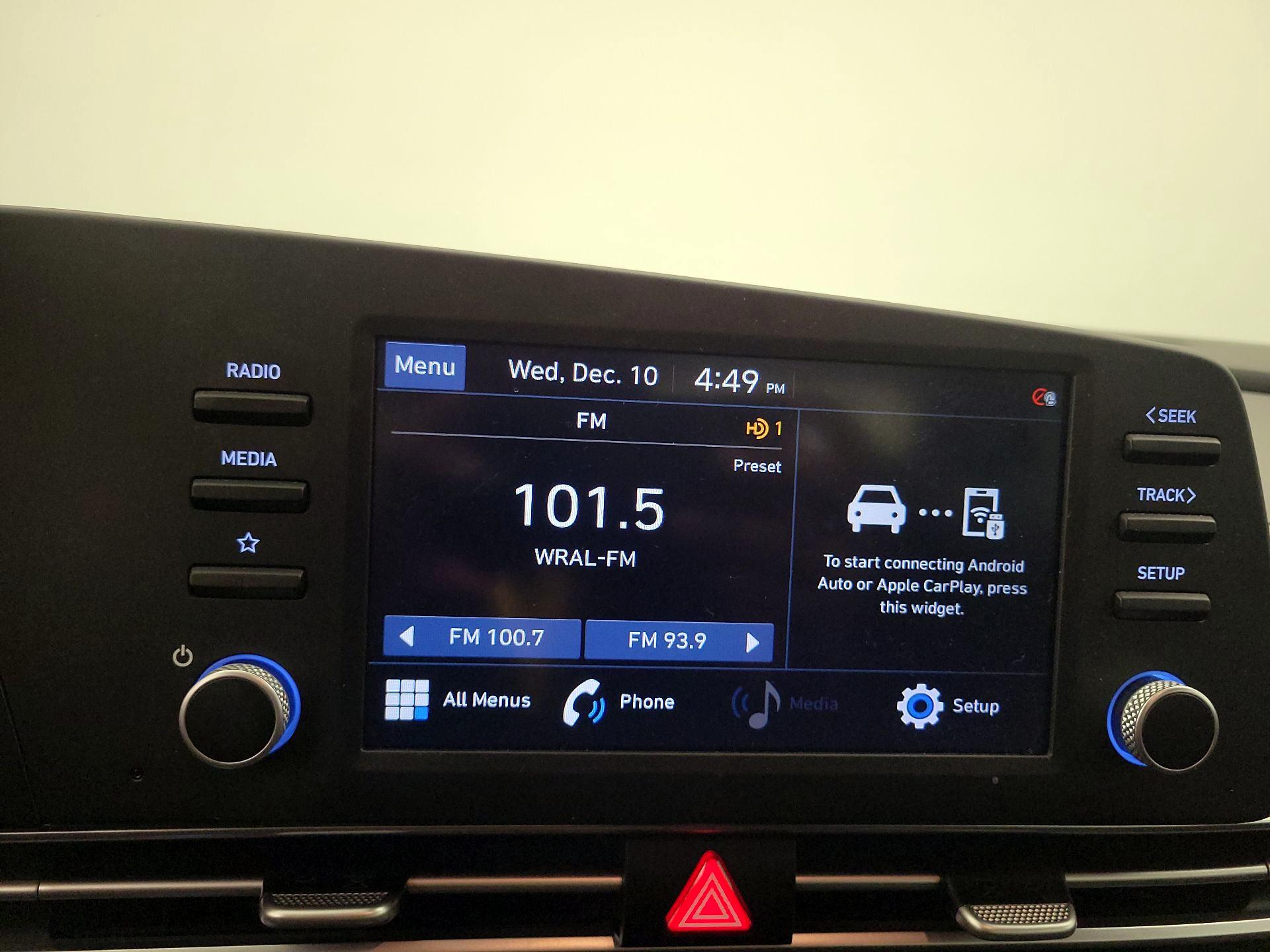 Thumbnail: 2023 Hyundai Elantra - 15