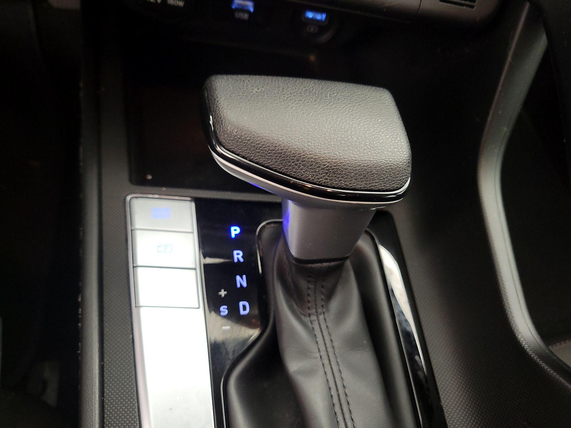 Thumbnail: 2023 Hyundai Elantra - 17