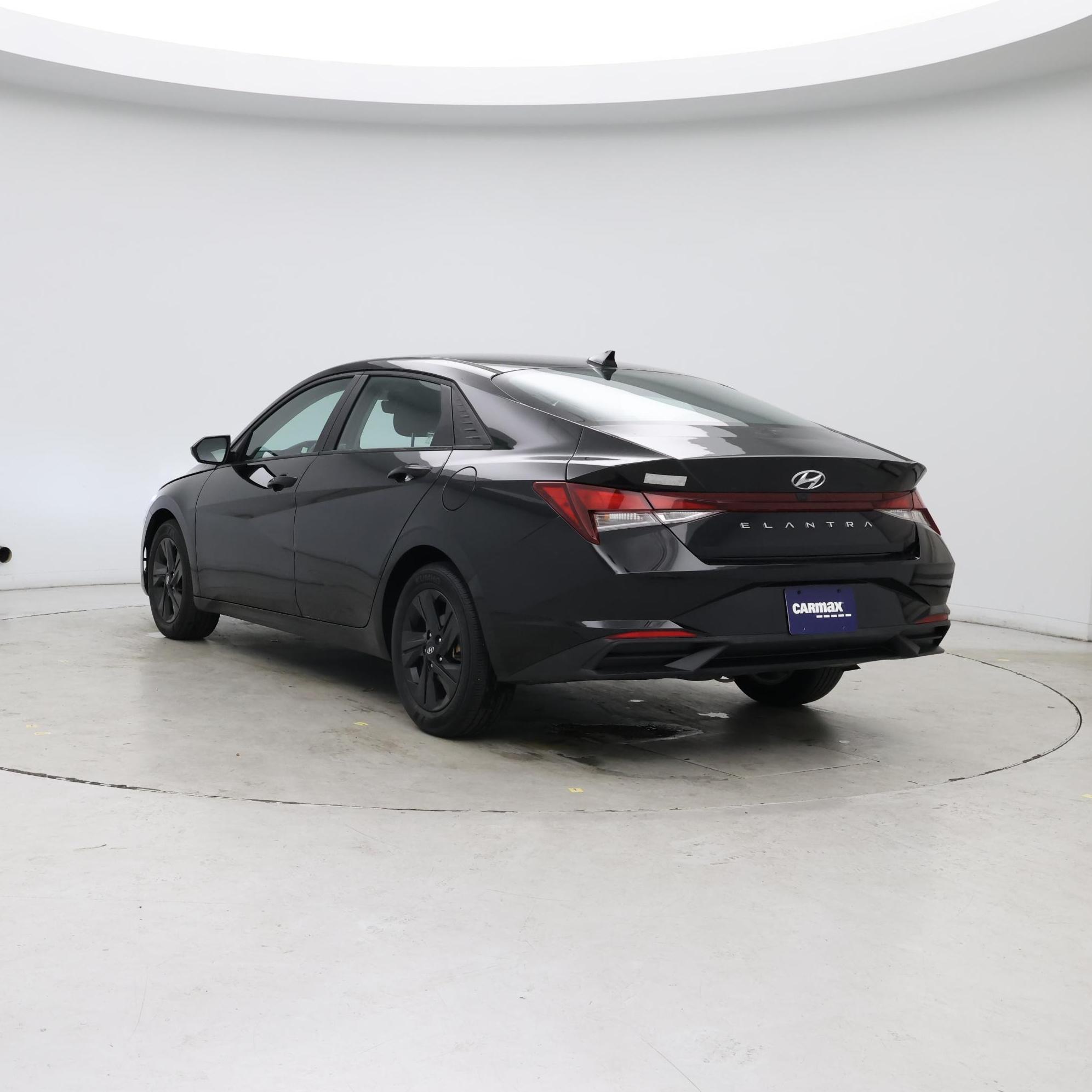 Thumbnail: 2023 Hyundai Elantra - 2