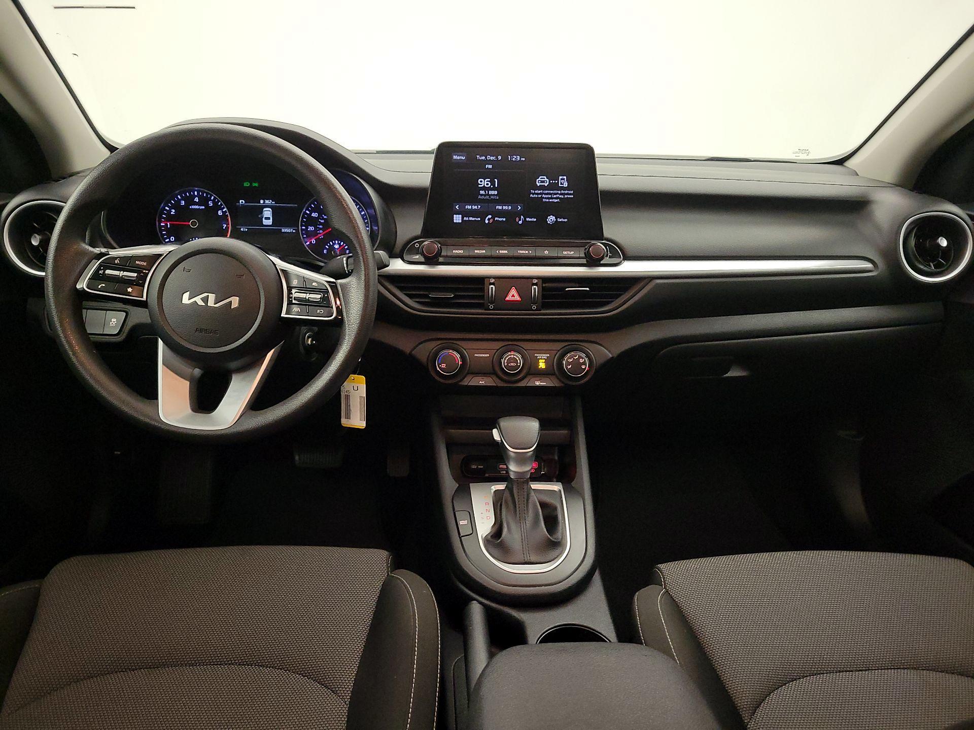 Thumbnail: 2024 Kia Forte - 9