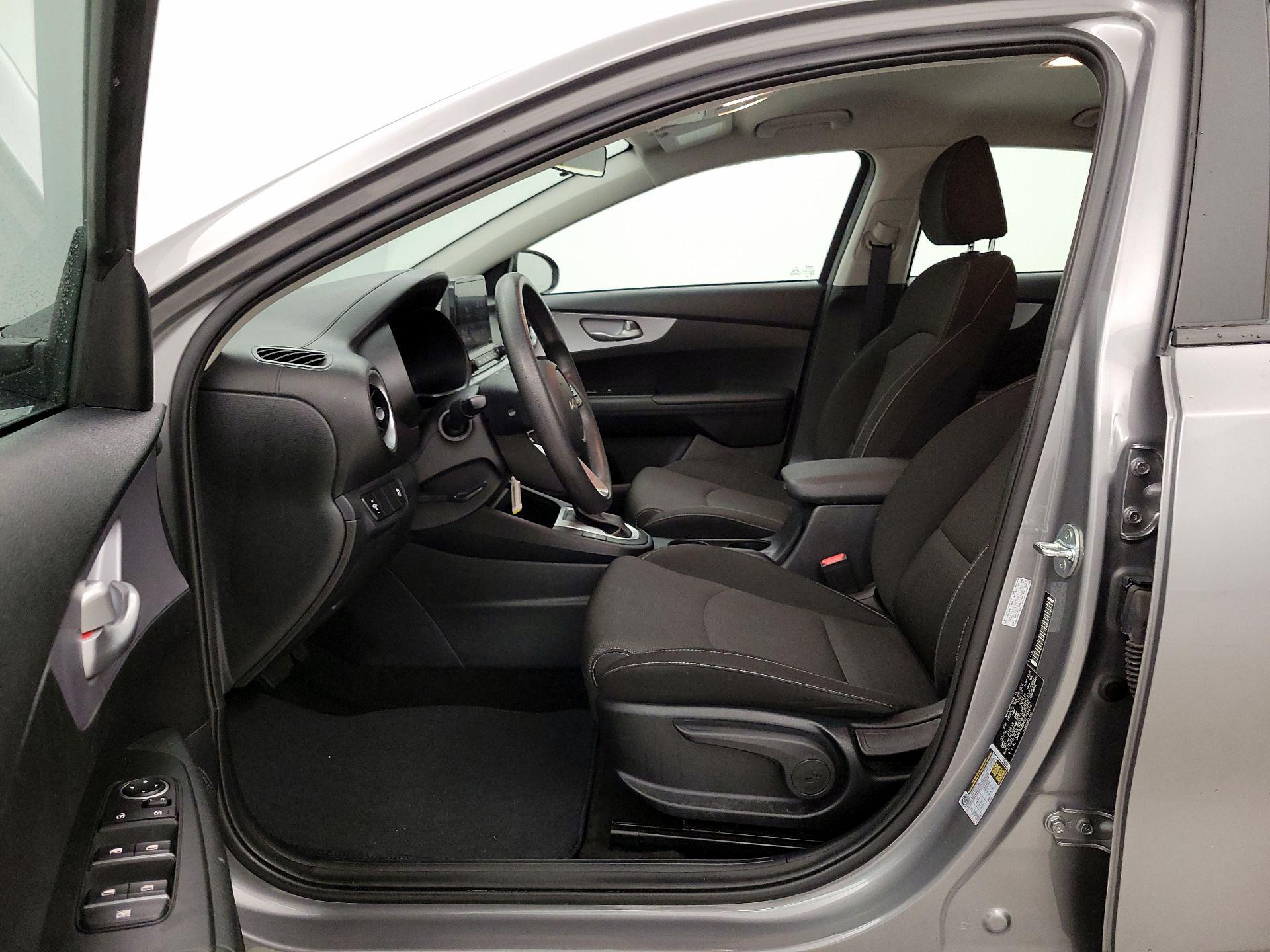 Thumbnail: 2024 Kia Forte - 11