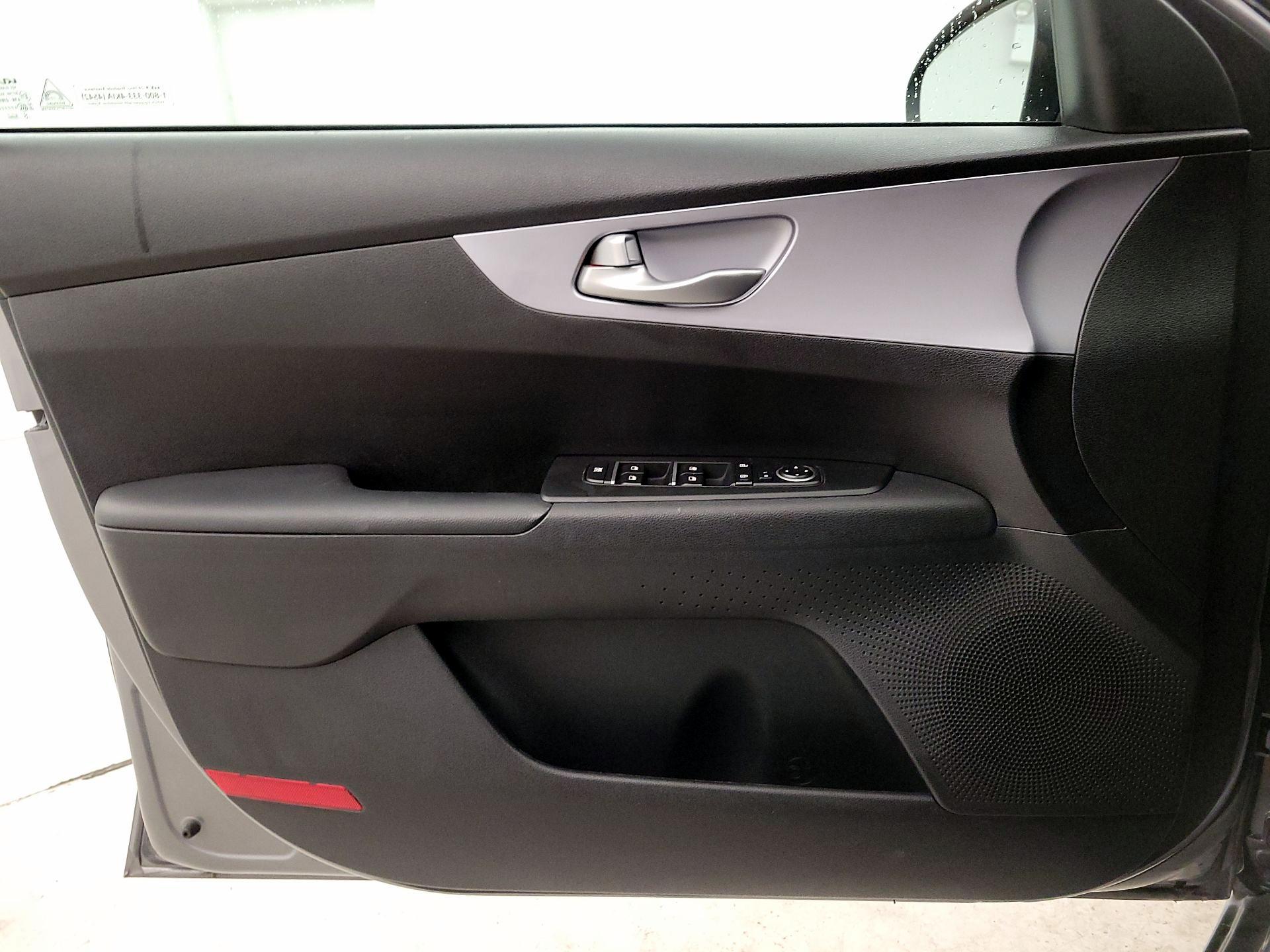 Thumbnail: 2024 Kia Forte - 12