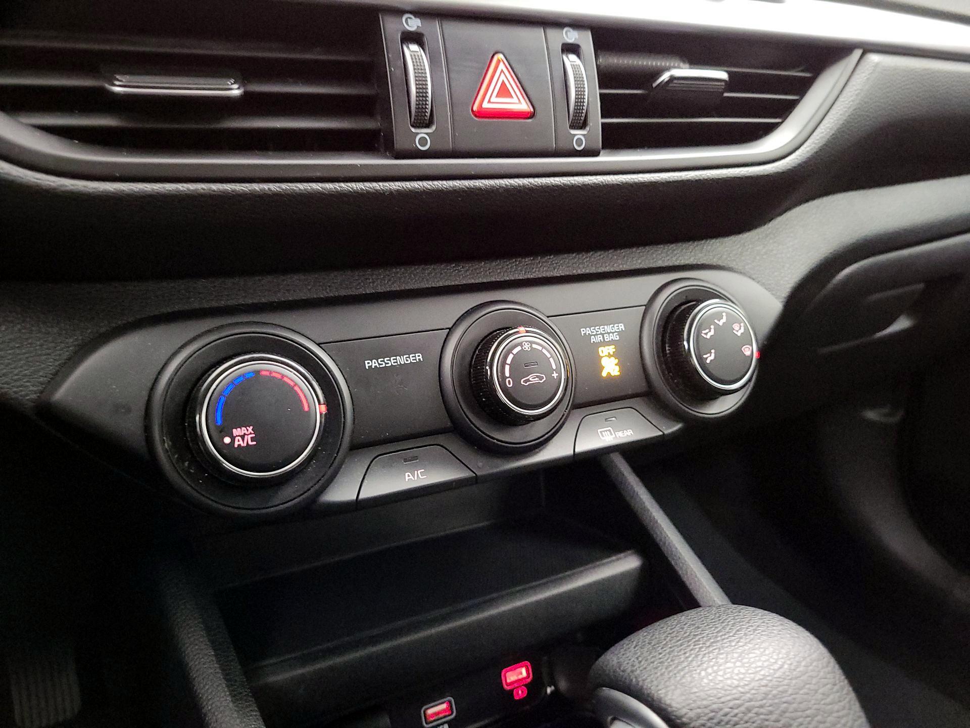 Thumbnail: 2024 Kia Forte - 16