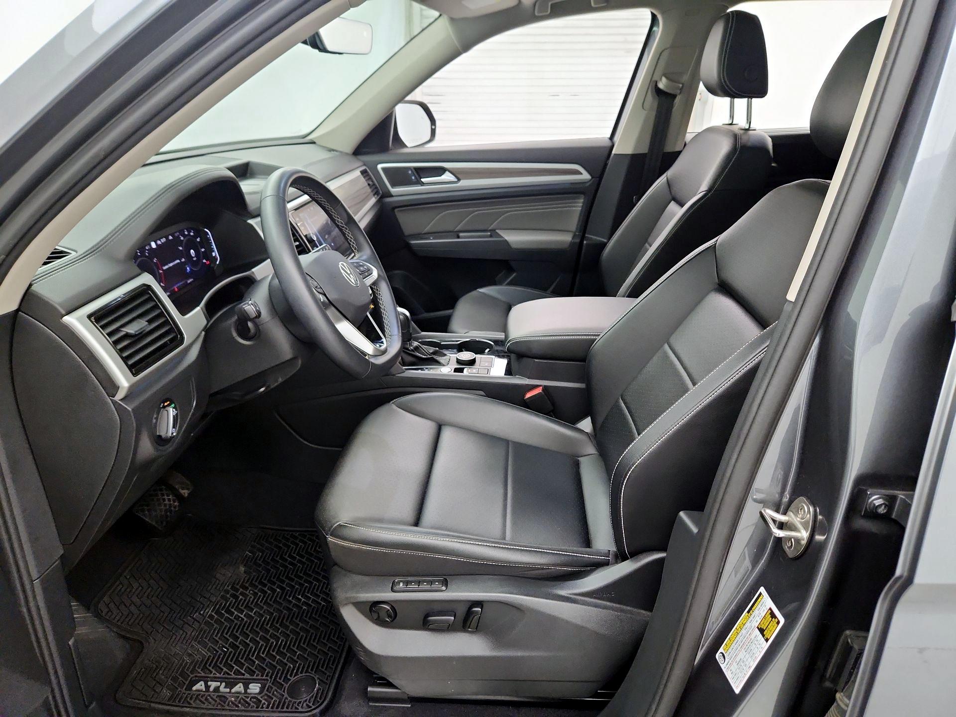 Thumbnail: 2022 Volkswagen Atlas - 11