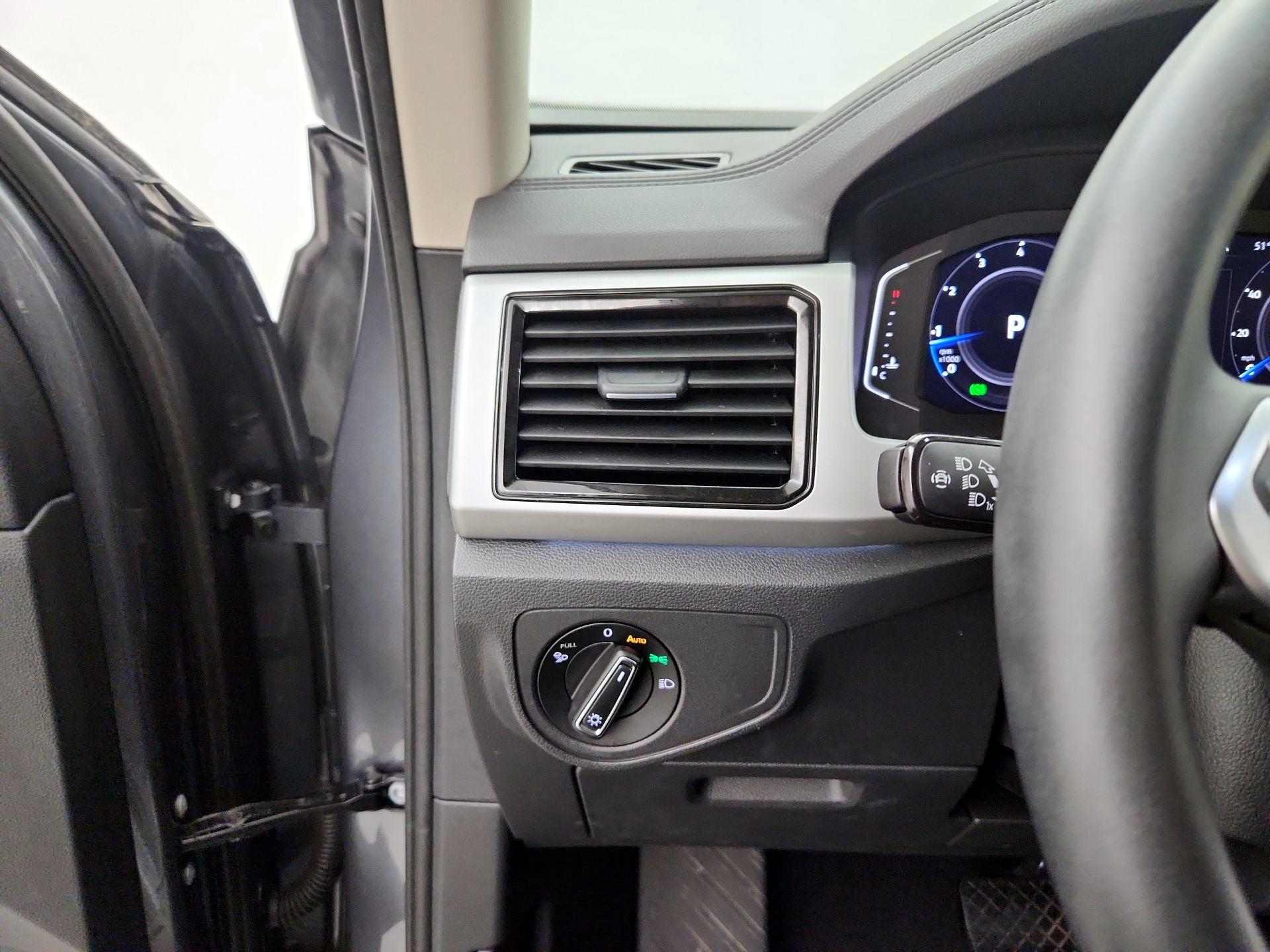 Thumbnail: 2022 Volkswagen Atlas - 13