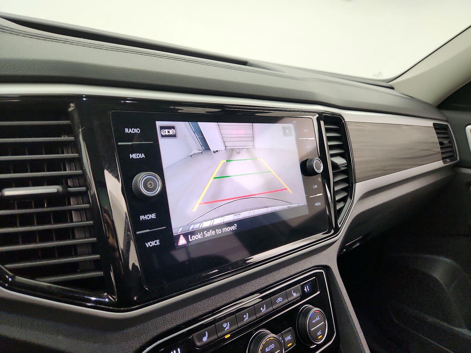 Thumbnail: 2022 Volkswagen Atlas - 15