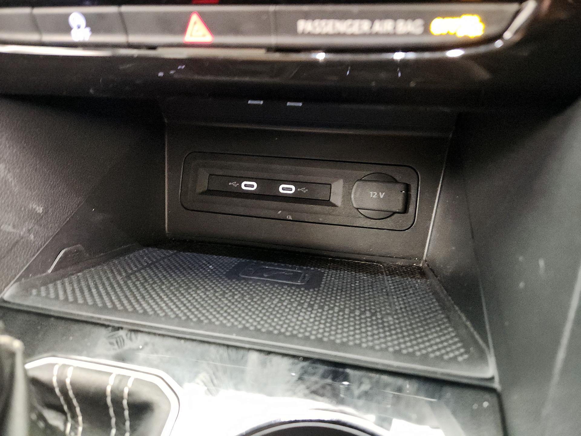 Thumbnail: 2022 Volkswagen Atlas - 19