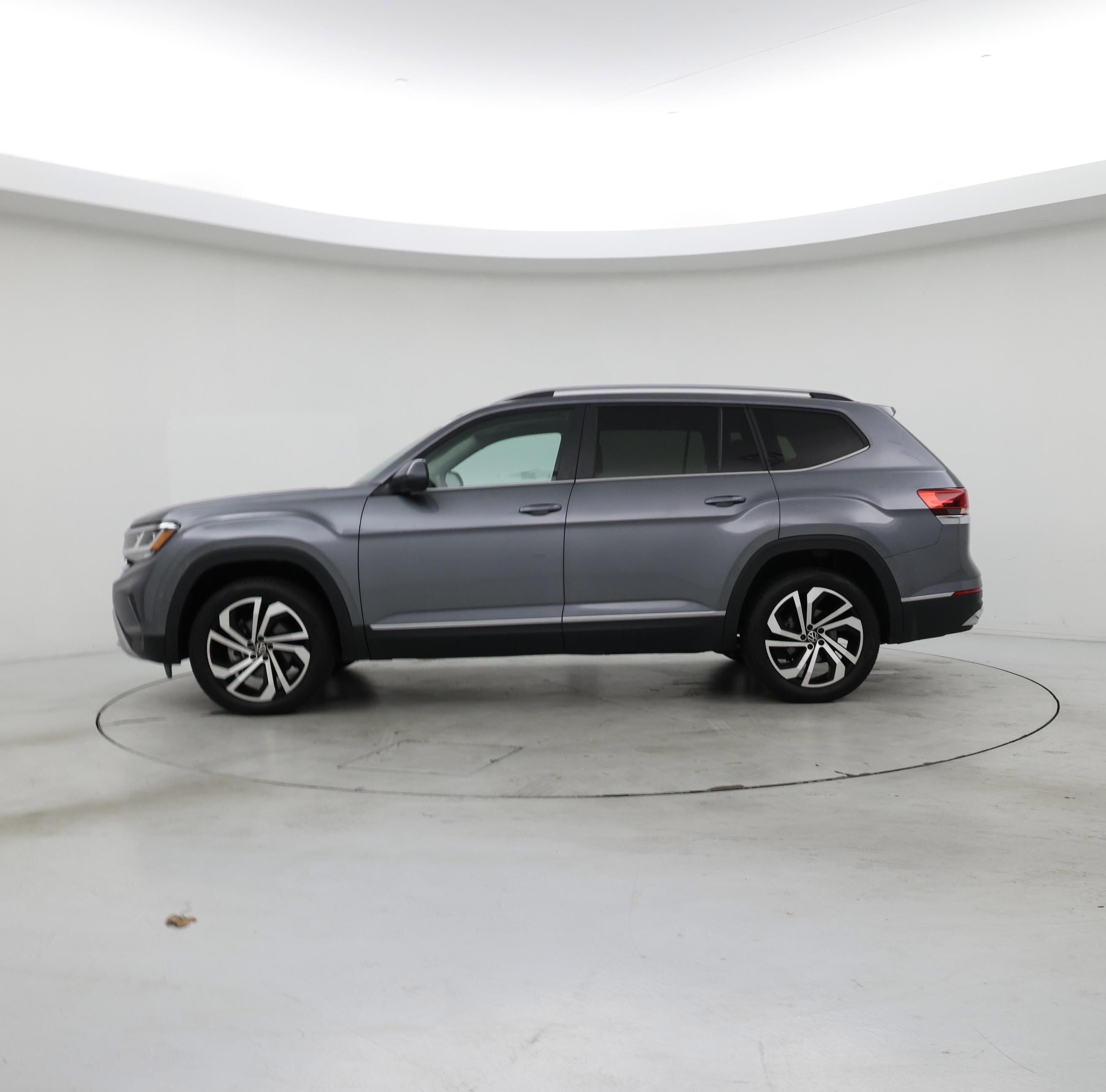 Thumbnail: 2022 Volkswagen Atlas - 3