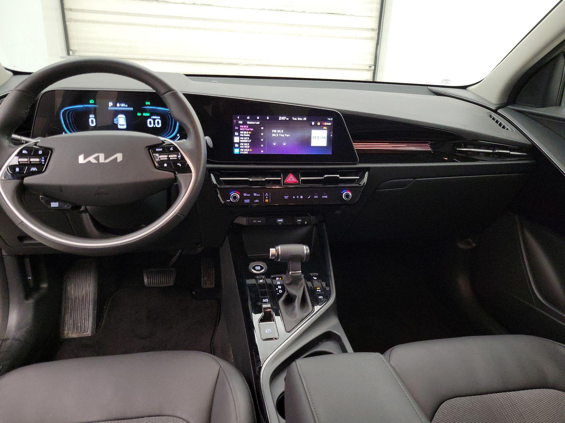 Thumbnail: 2023 Kia Niro - 9