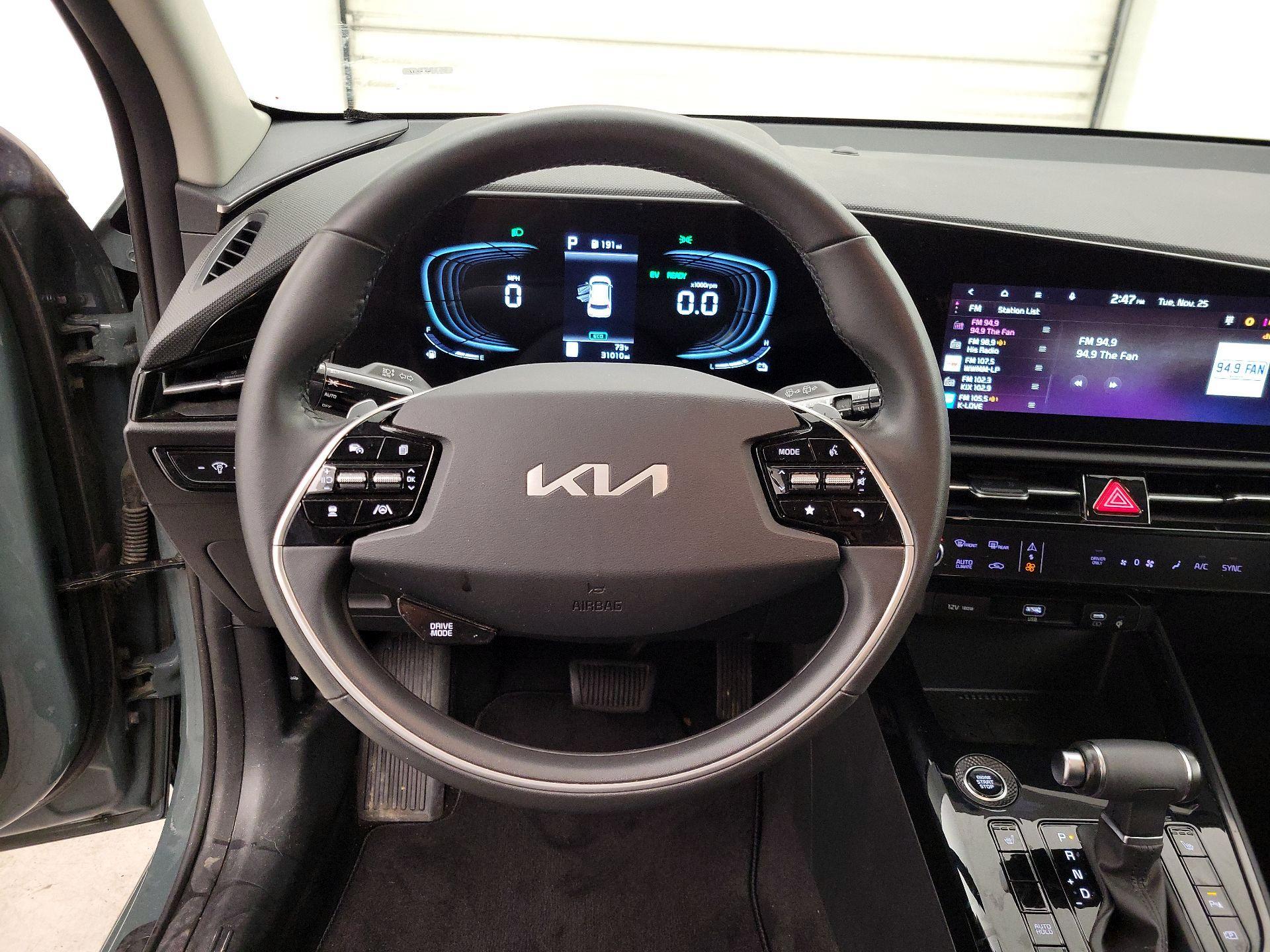 Thumbnail: 2023 Kia Niro - 10