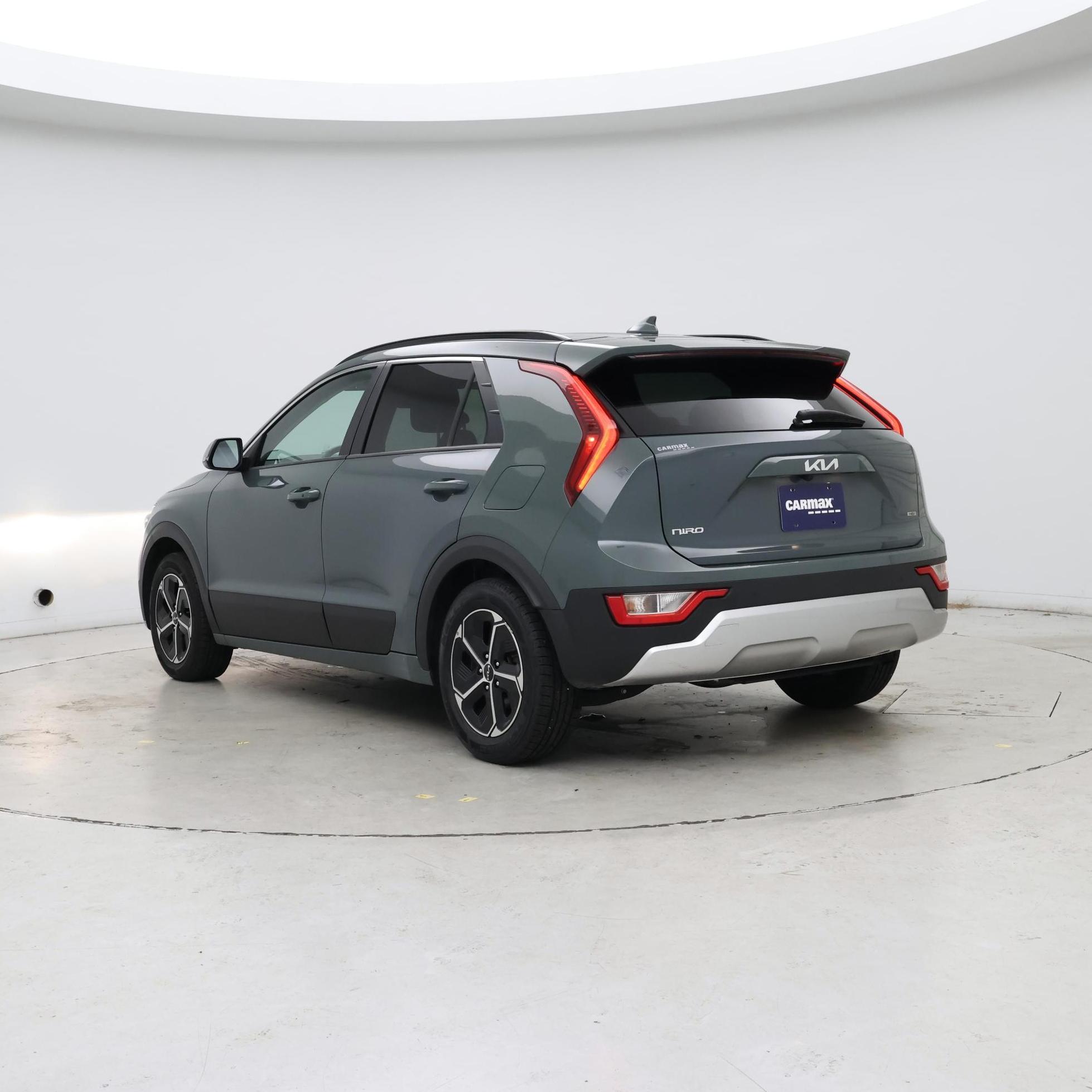 Thumbnail: 2023 Kia Niro - 2