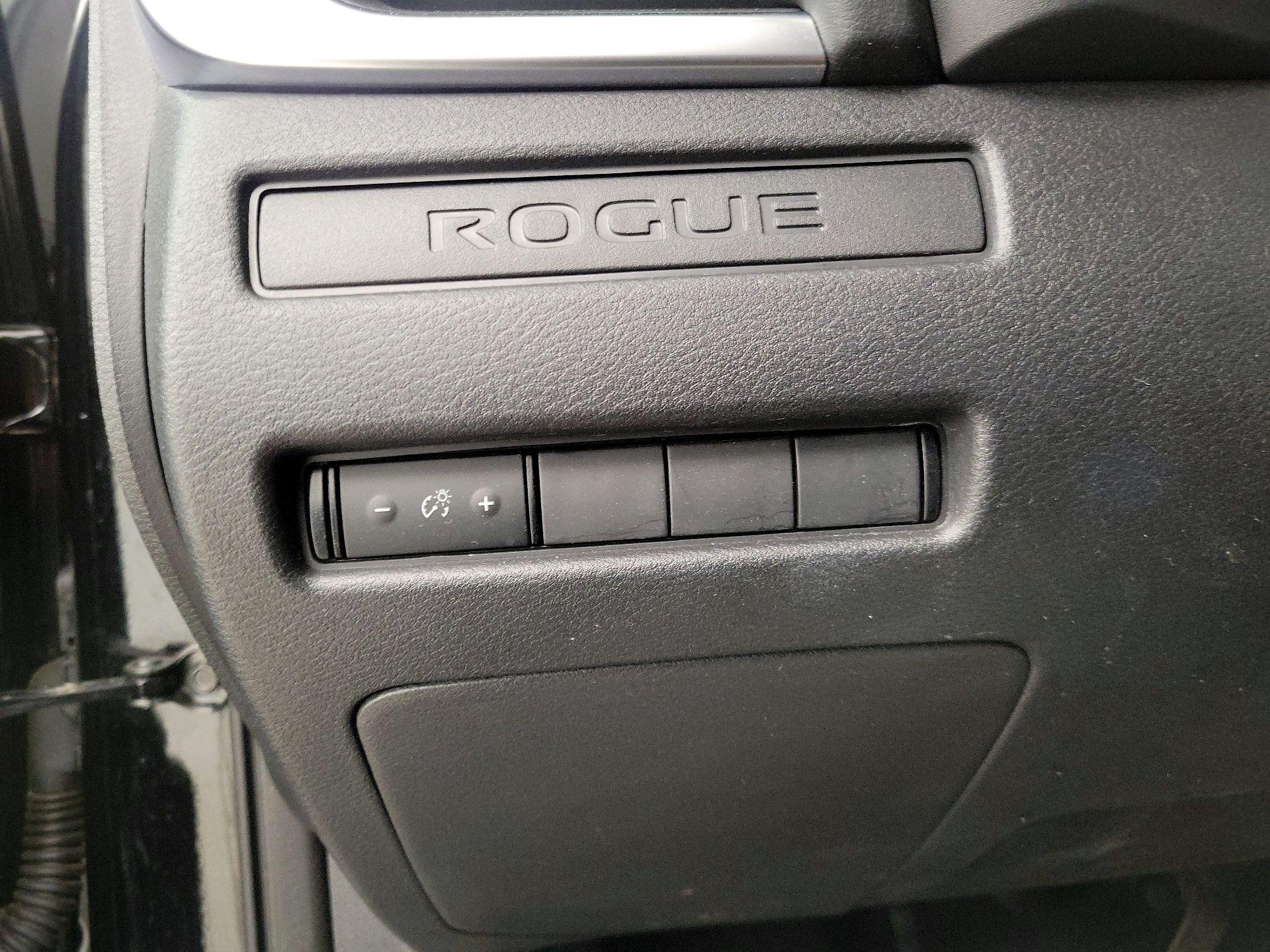 Thumbnail: 2022 Nissan Rogue - 13