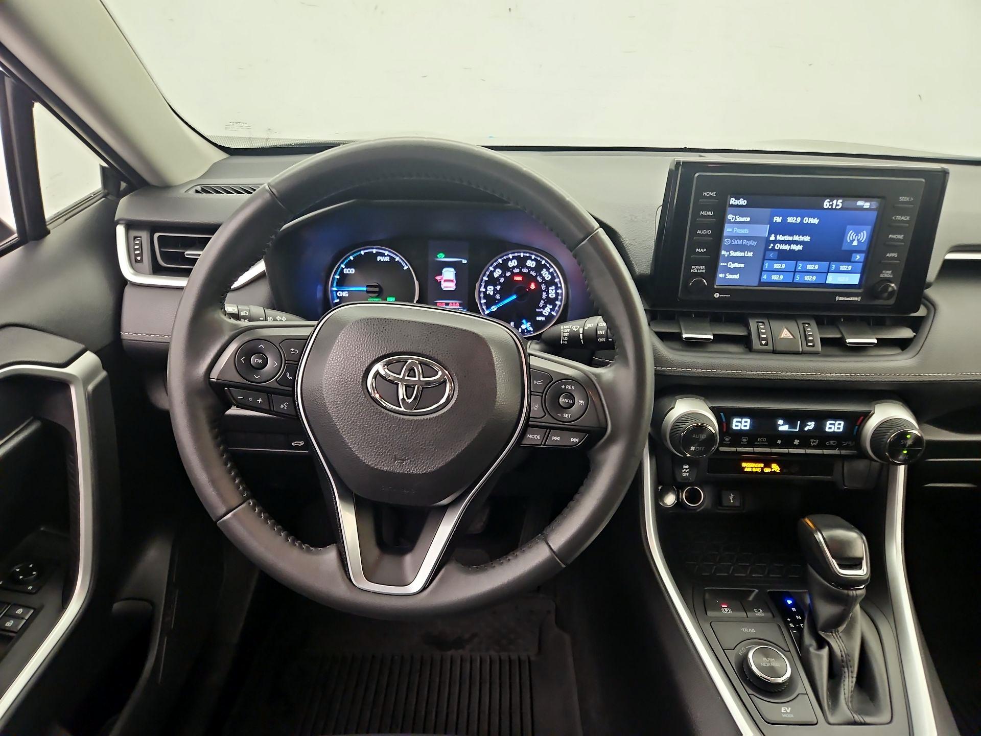 Thumbnail: 2021 Toyota RAV4 - 10