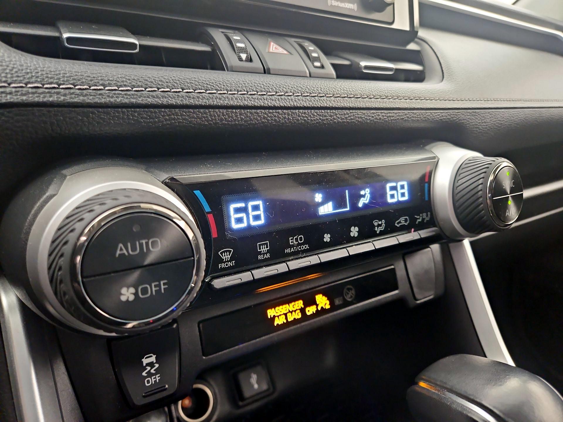 Thumbnail: 2021 Toyota RAV4 - 16