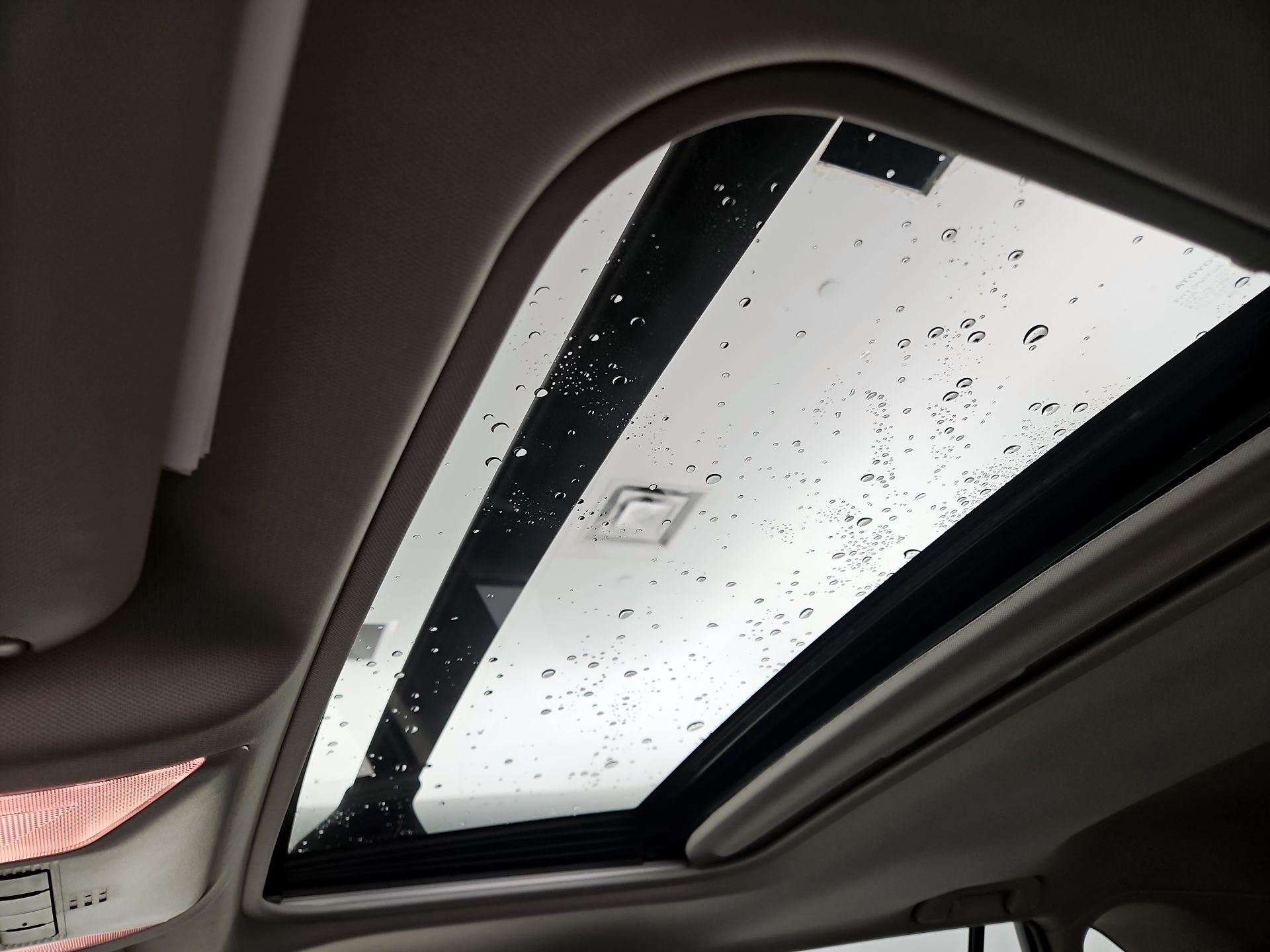 Thumbnail: 2021 Toyota RAV4 - 19