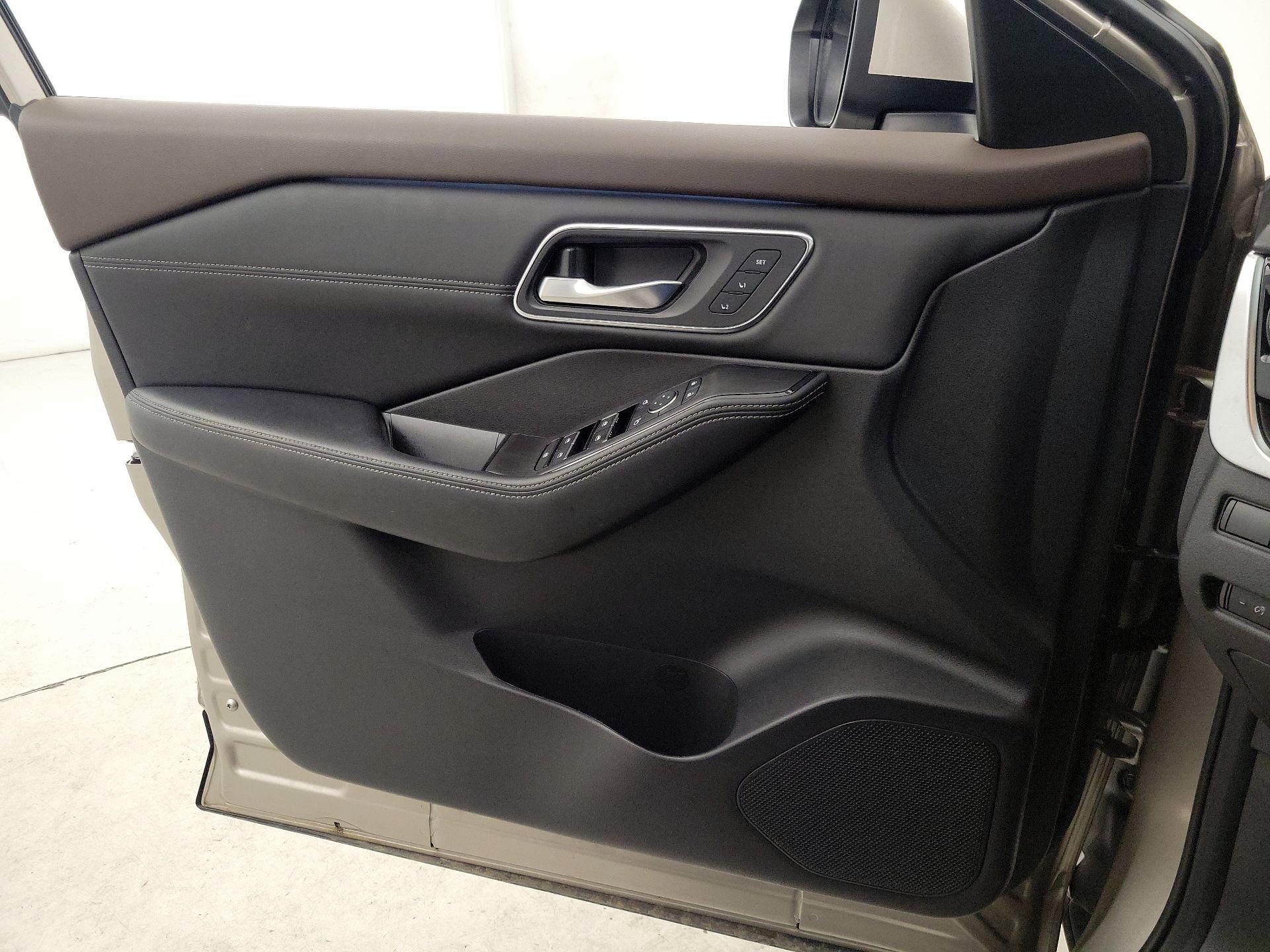 Thumbnail: 2023 Nissan Rogue - 12