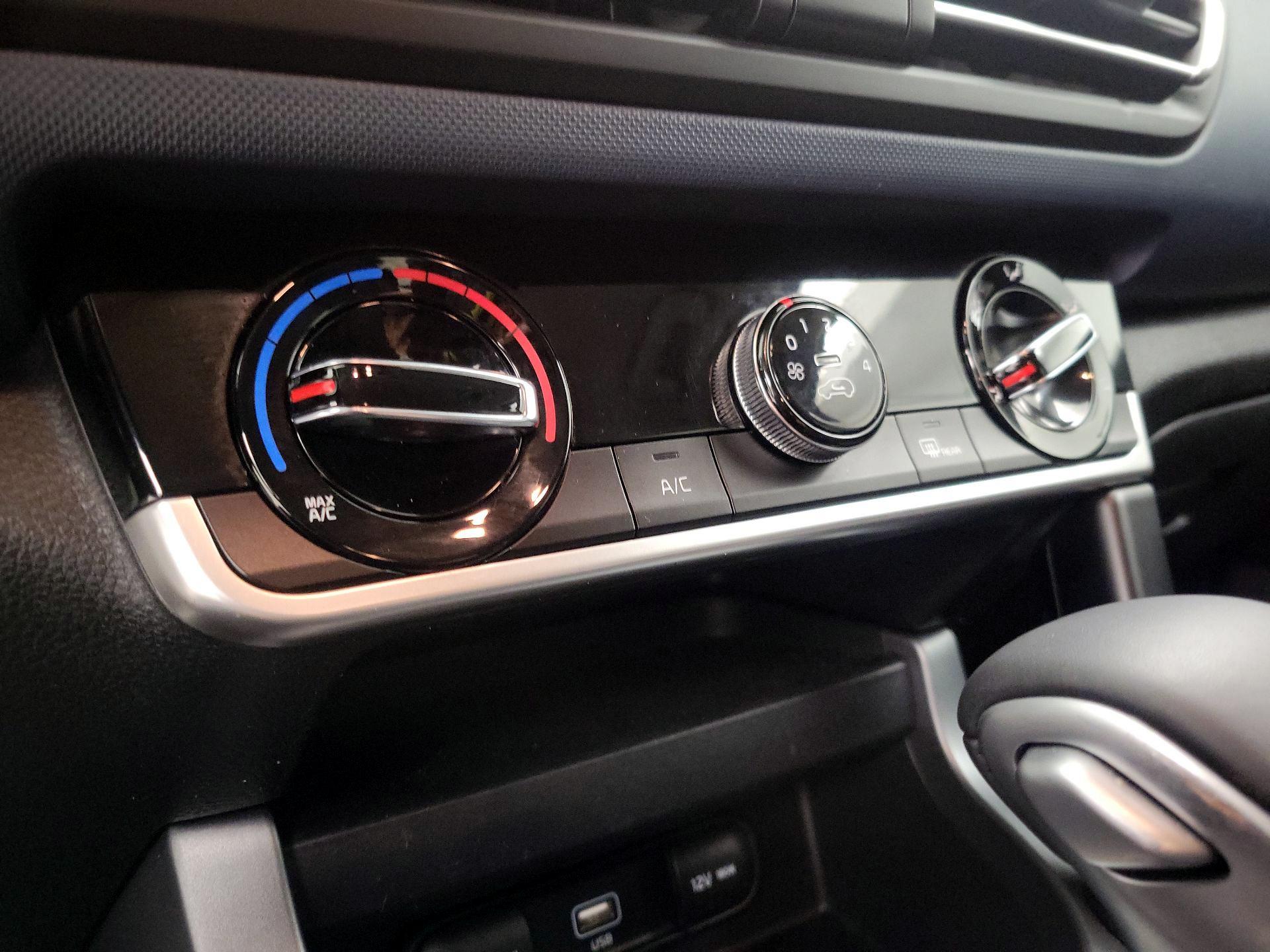 Thumbnail: 2021 Kia Seltos - 16