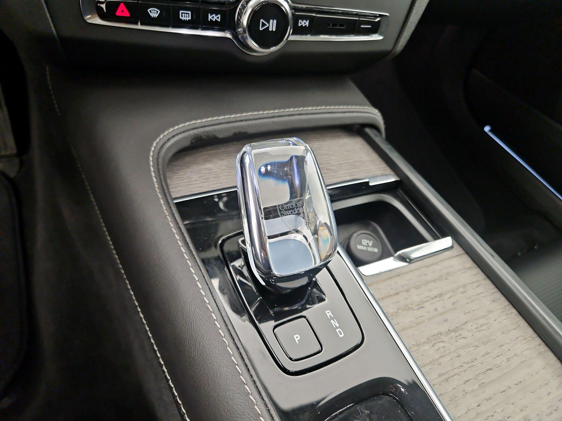 Thumbnail: 2023 Volvo S90 - 17