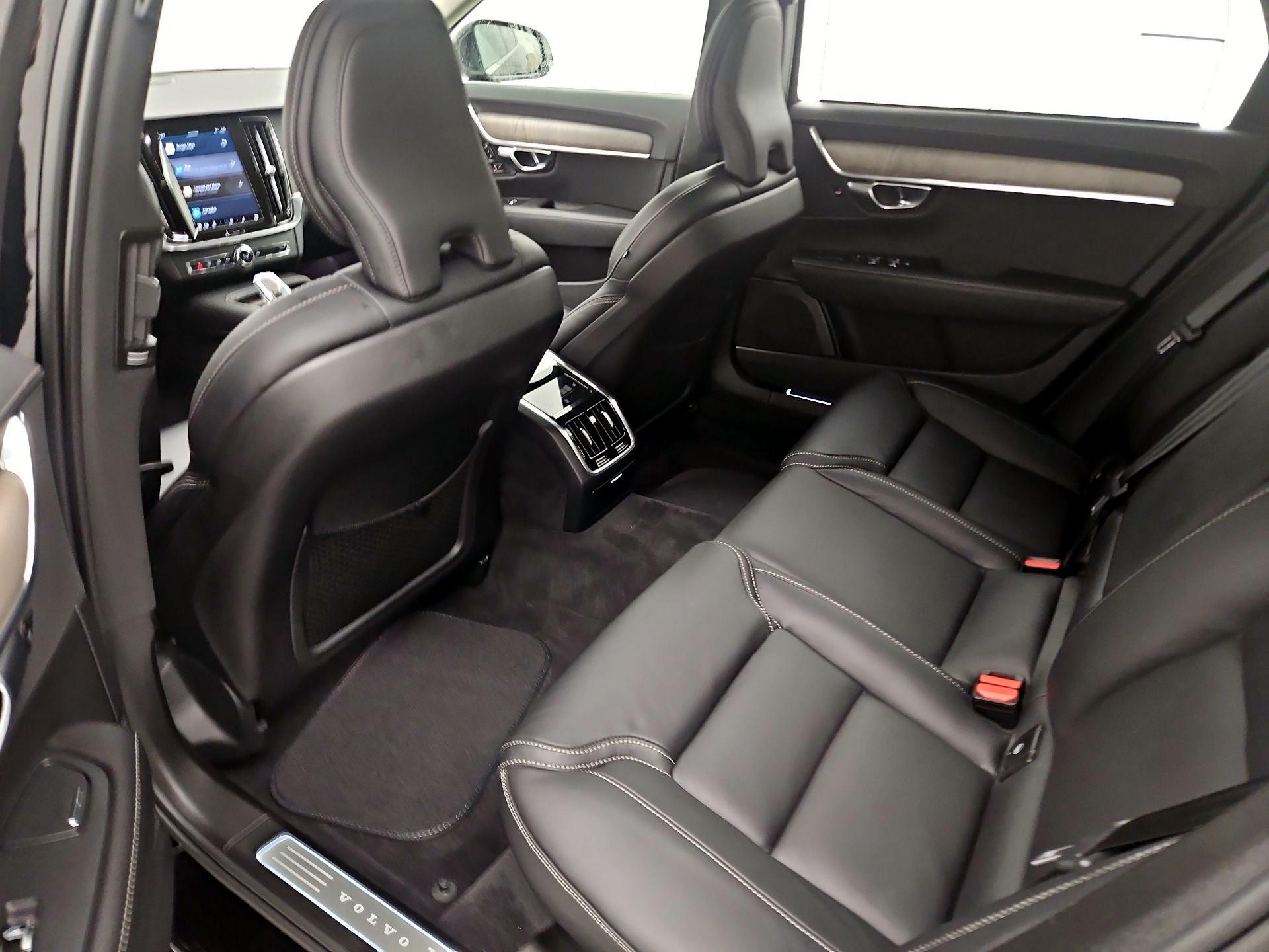 Thumbnail: 2023 Volvo S90 - 19