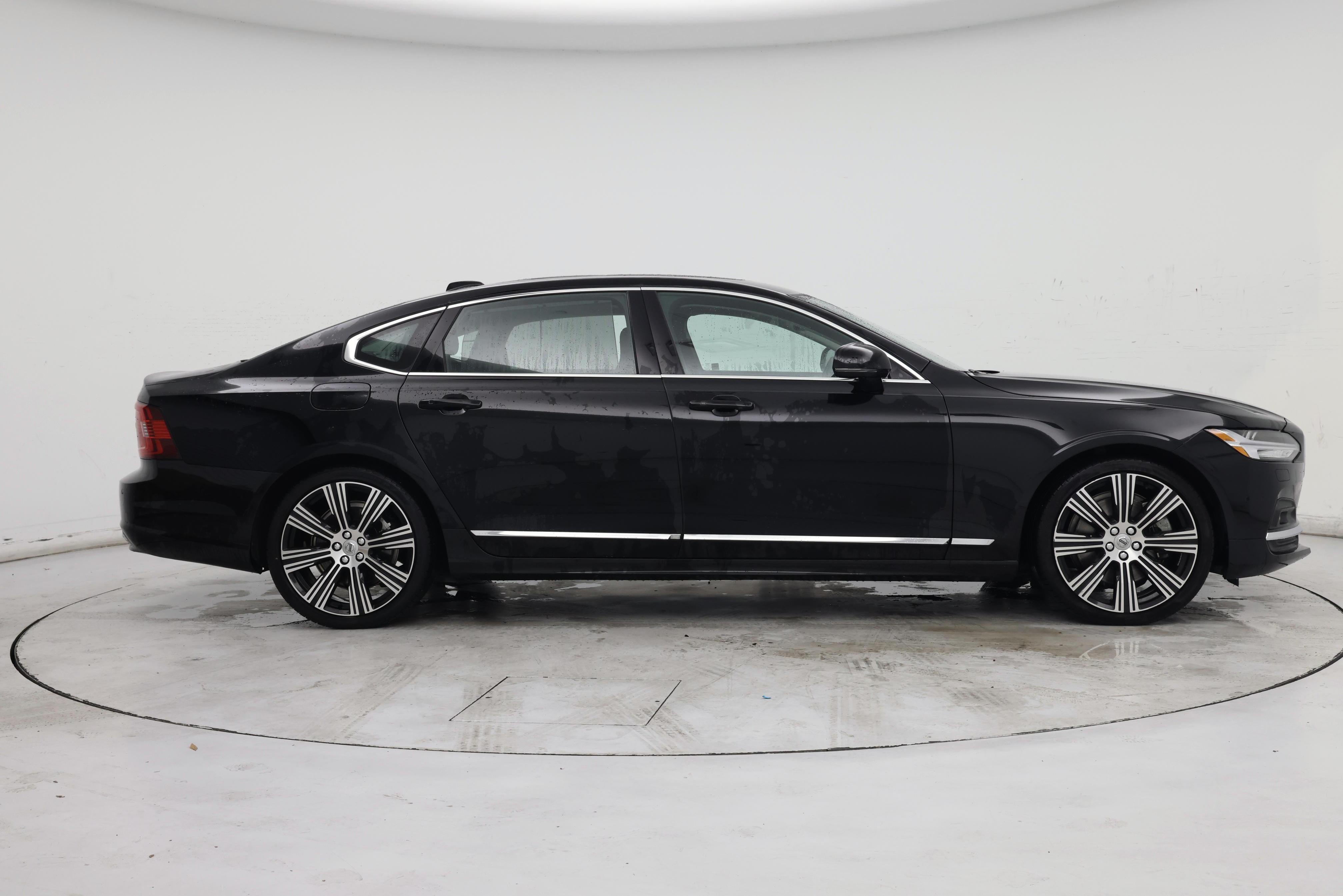 Thumbnail: 2023 Volvo S90 - 7