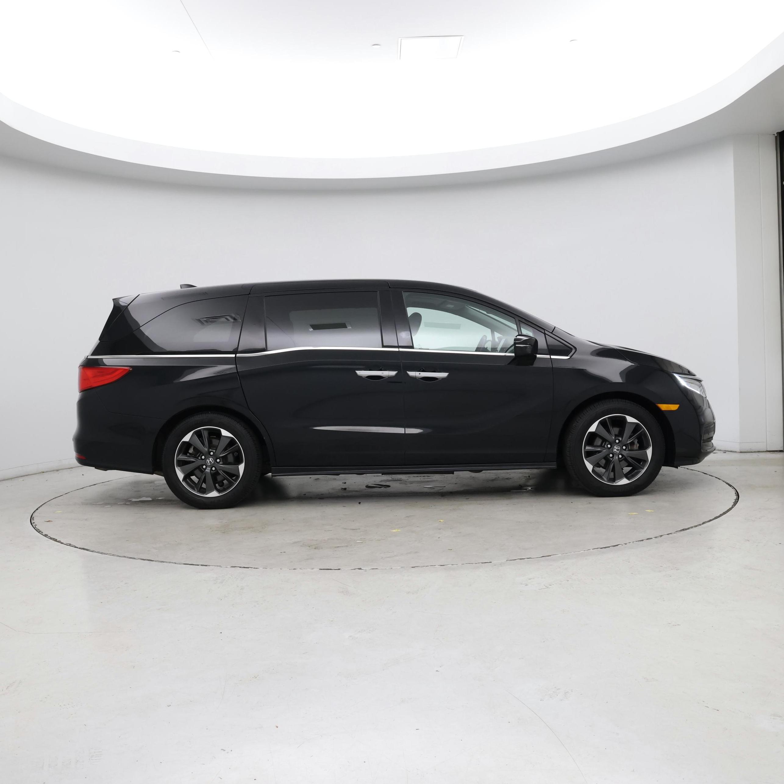 Thumbnail: 2023 Honda Odyssey - 7