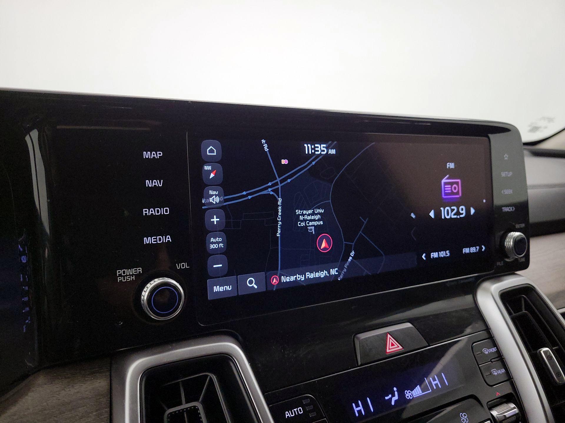 Thumbnail: 2022 Kia Sorento - 14