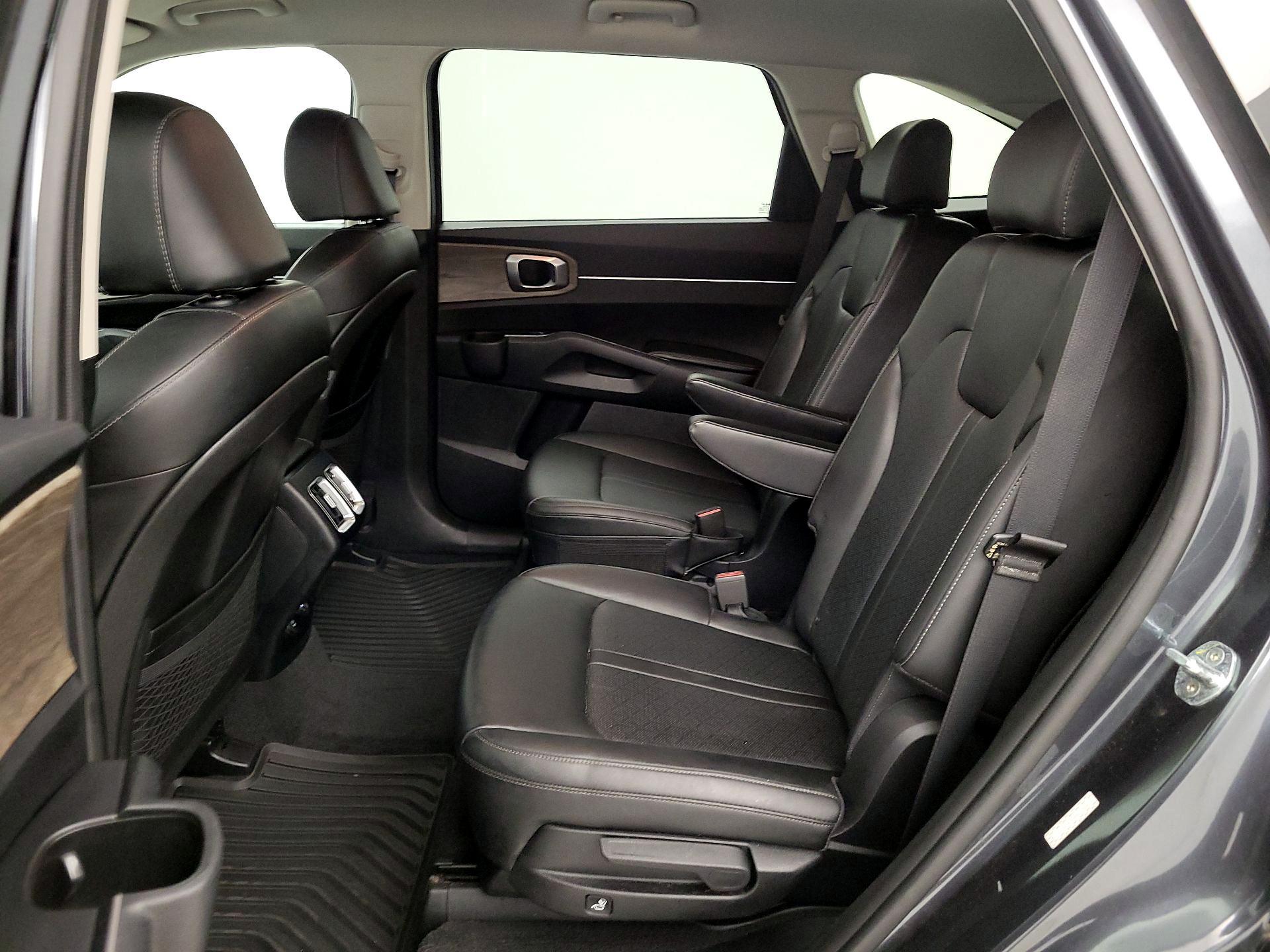 Thumbnail: 2022 Kia Sorento - 20