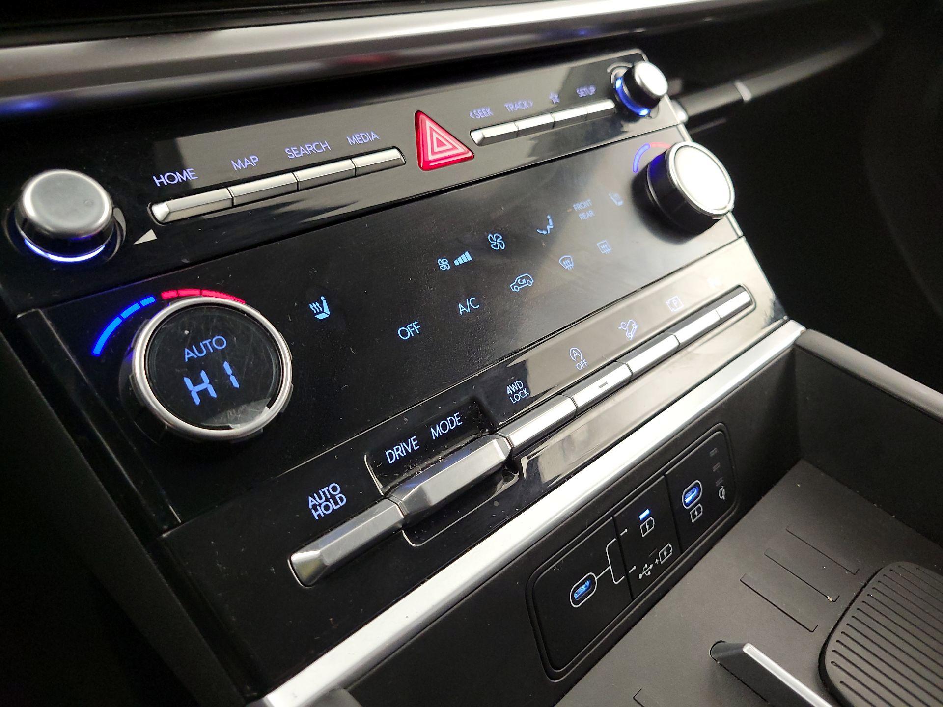 Thumbnail: 2024 Hyundai Santa Fe - 16