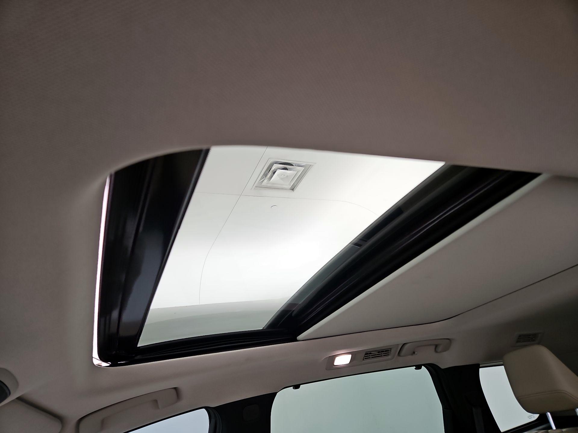 Thumbnail: 2023 INFINITI QX60 - 19