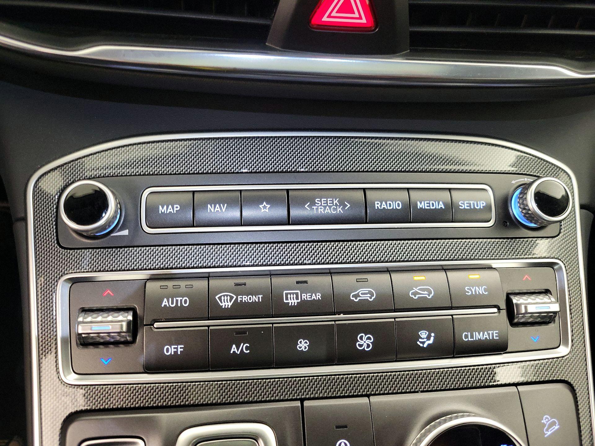 Thumbnail: 2023 Hyundai Santa Fe - 17