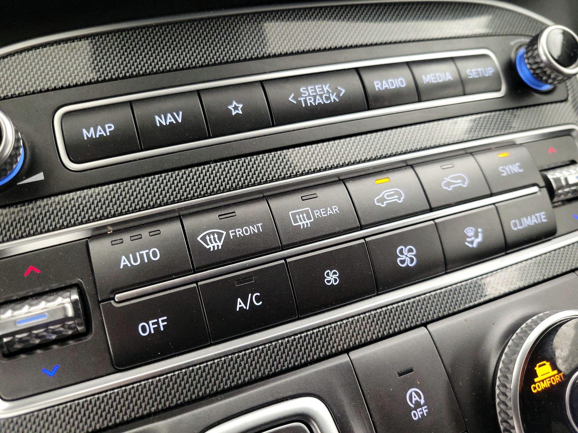 Thumbnail: 2022 Hyundai Santa Fe - 17