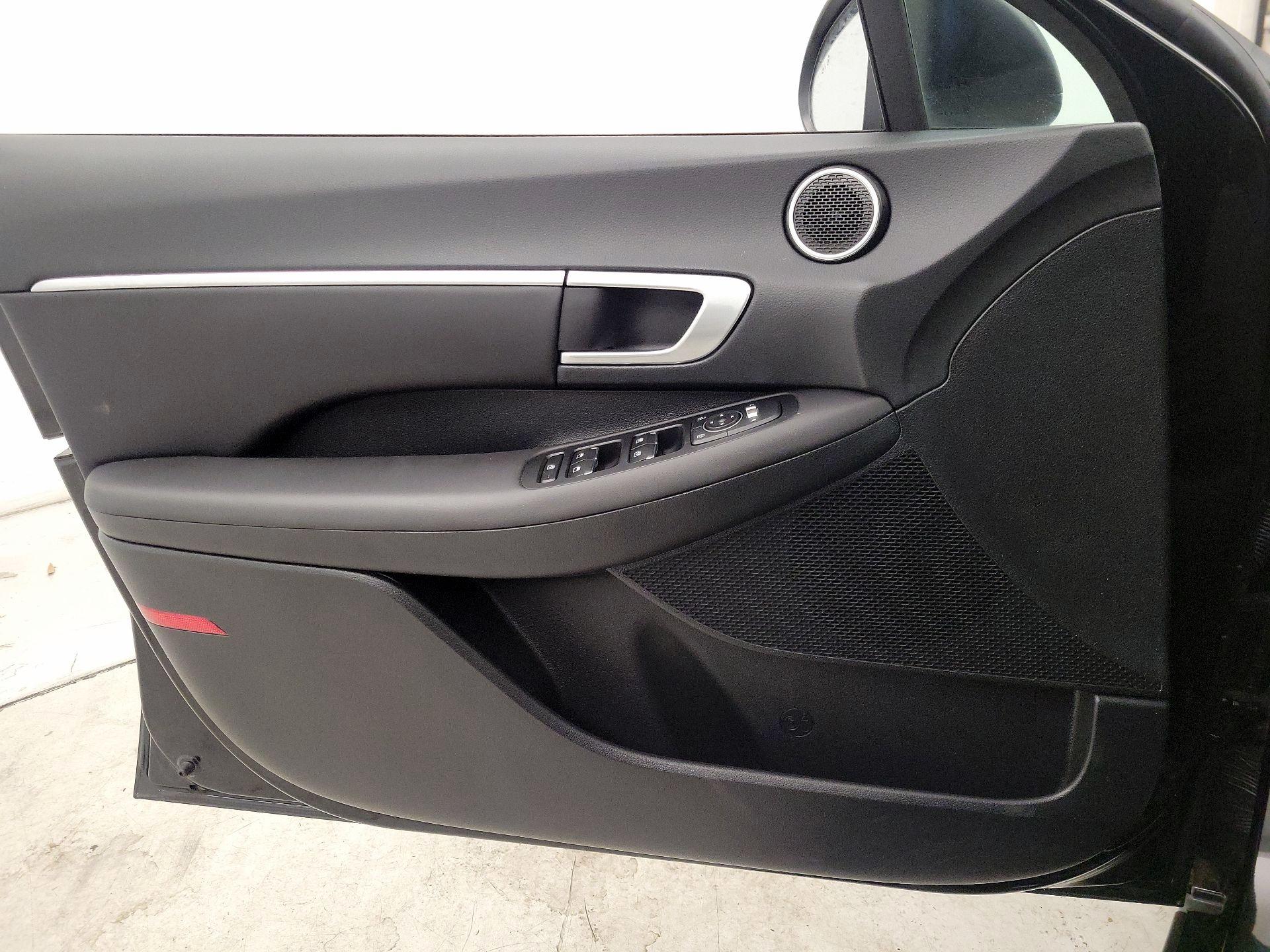 Thumbnail: 2023 Hyundai Sonata - 12