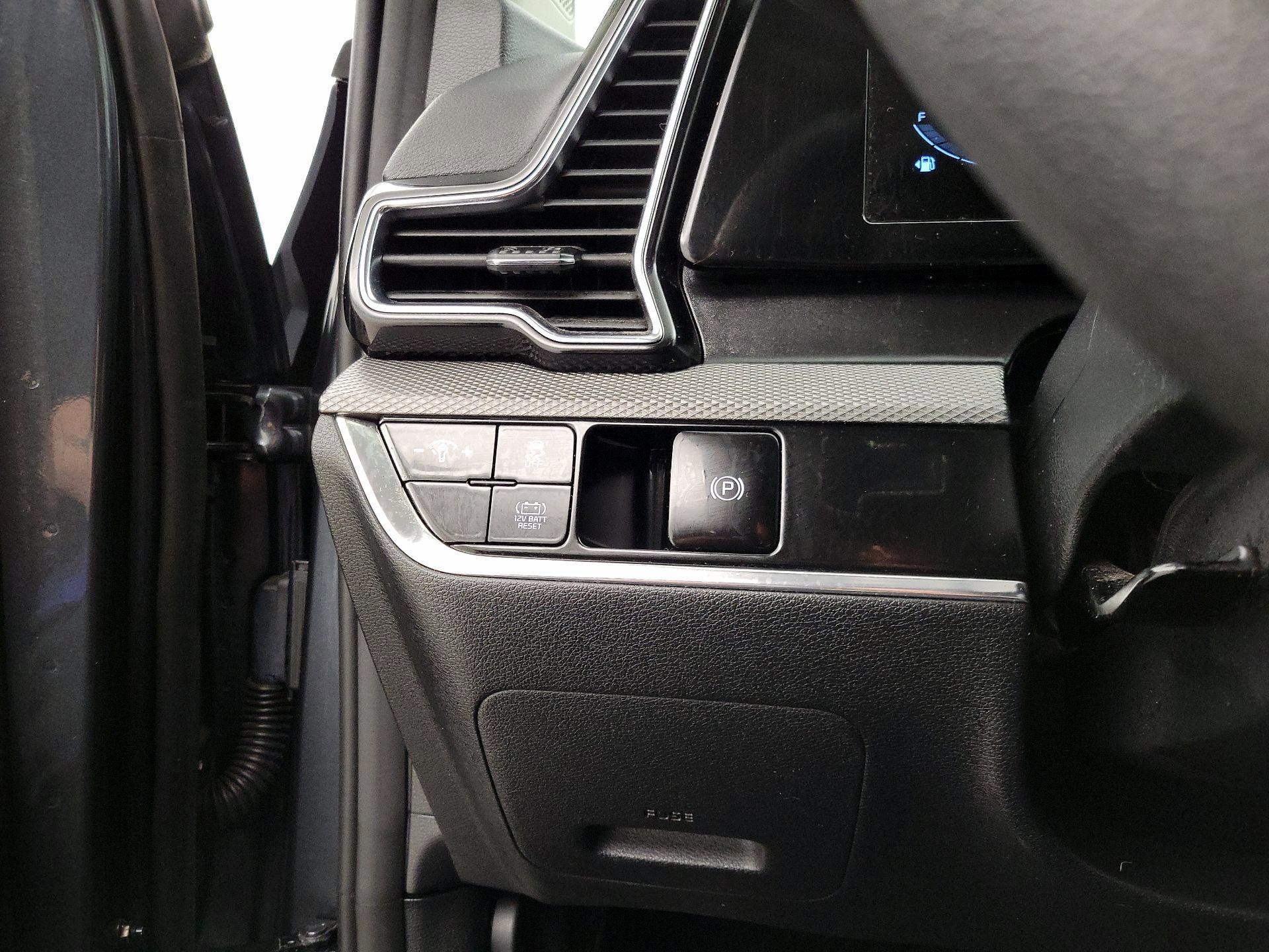 Thumbnail: 2023 Kia Sportage - 13