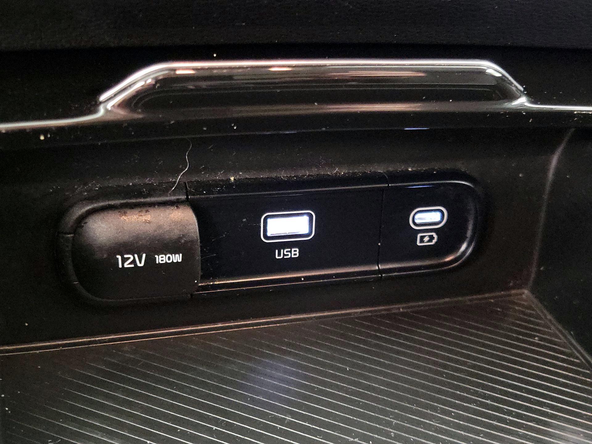 Thumbnail: 2023 Kia Sportage - 18