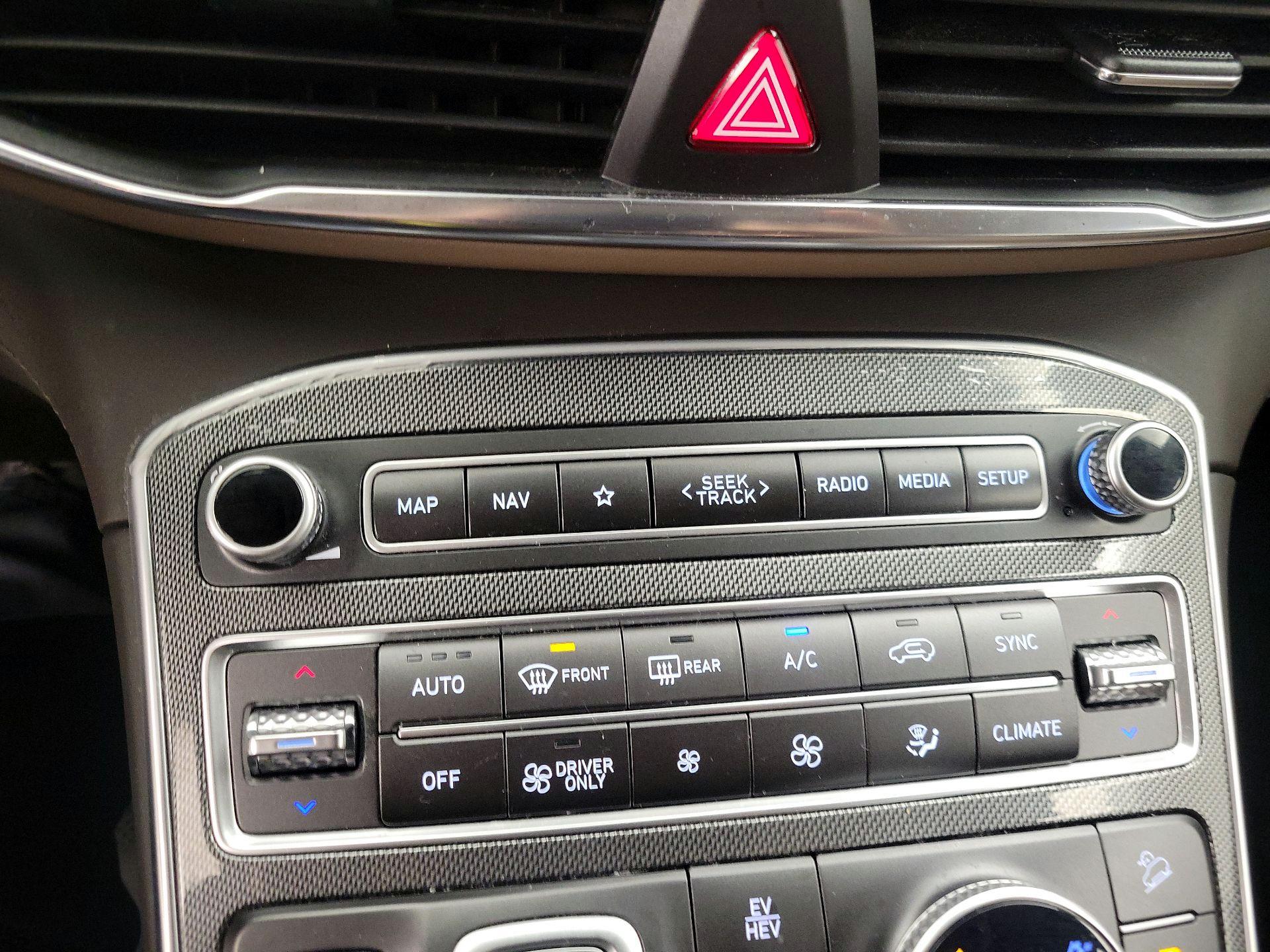 Thumbnail: 2023 Hyundai Santa Fe - 16