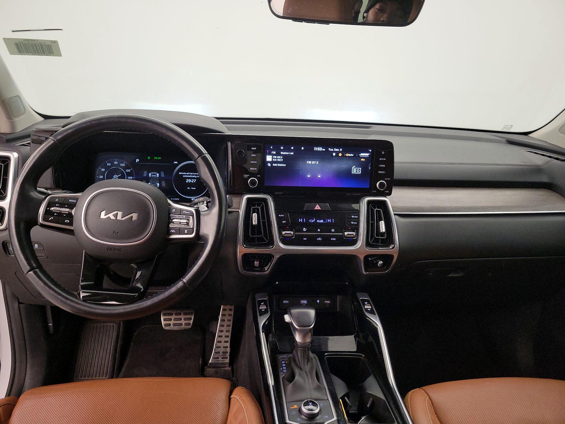 Thumbnail: 2023 Kia Sorento - 9