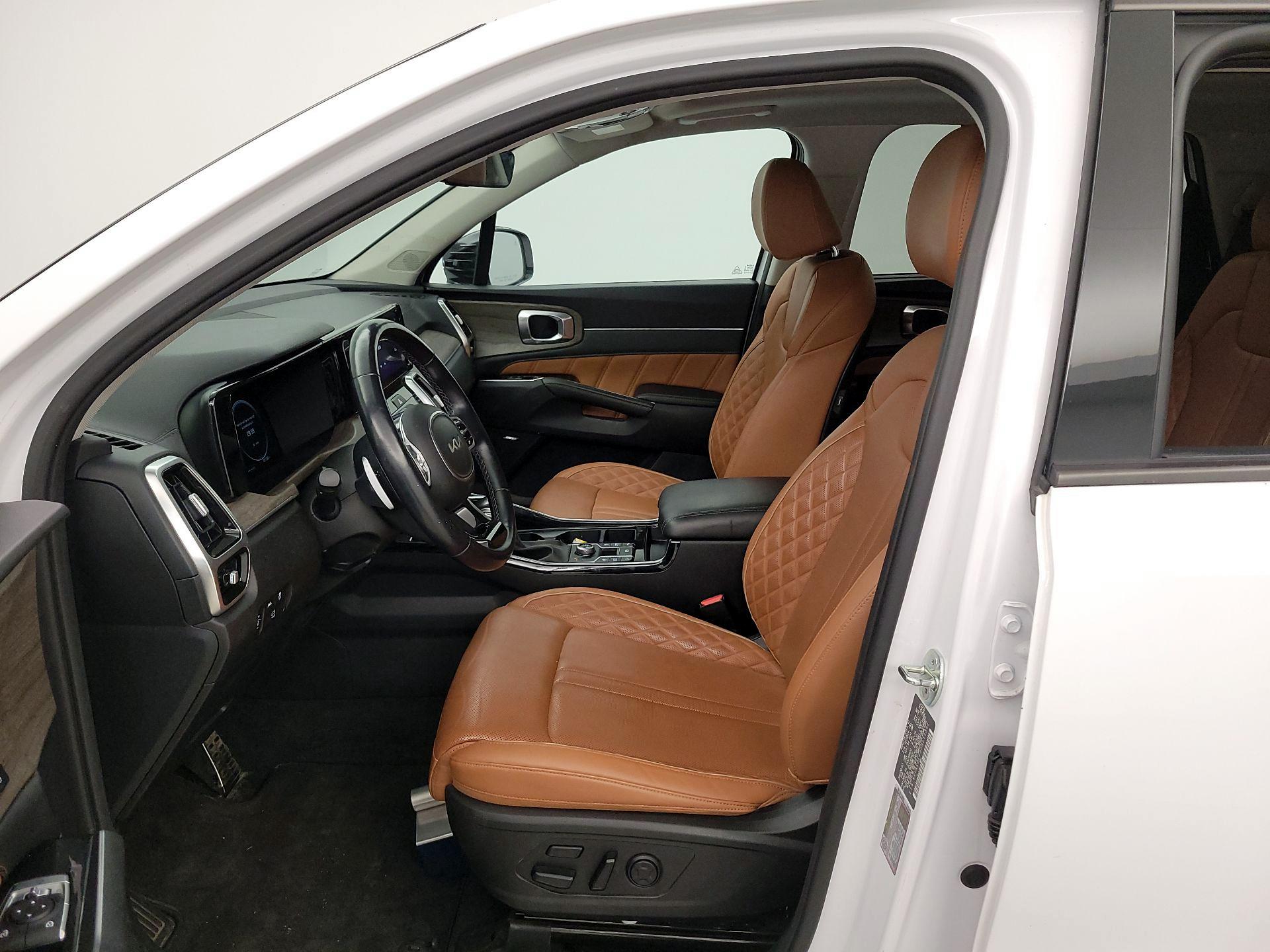 Thumbnail: 2023 Kia Sorento - 11