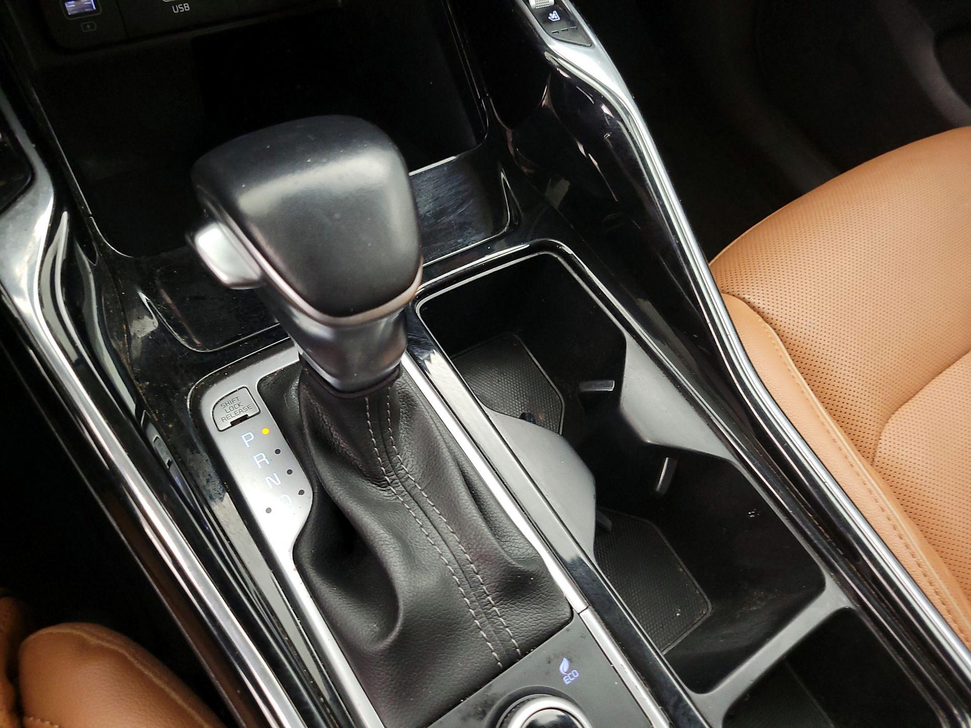 Thumbnail: 2023 Kia Sorento - 17