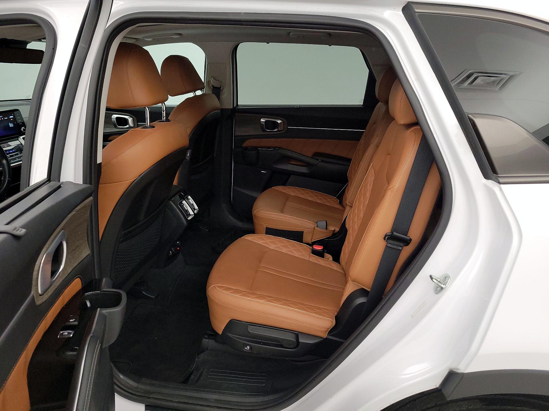 Thumbnail: 2023 Kia Sorento - 19