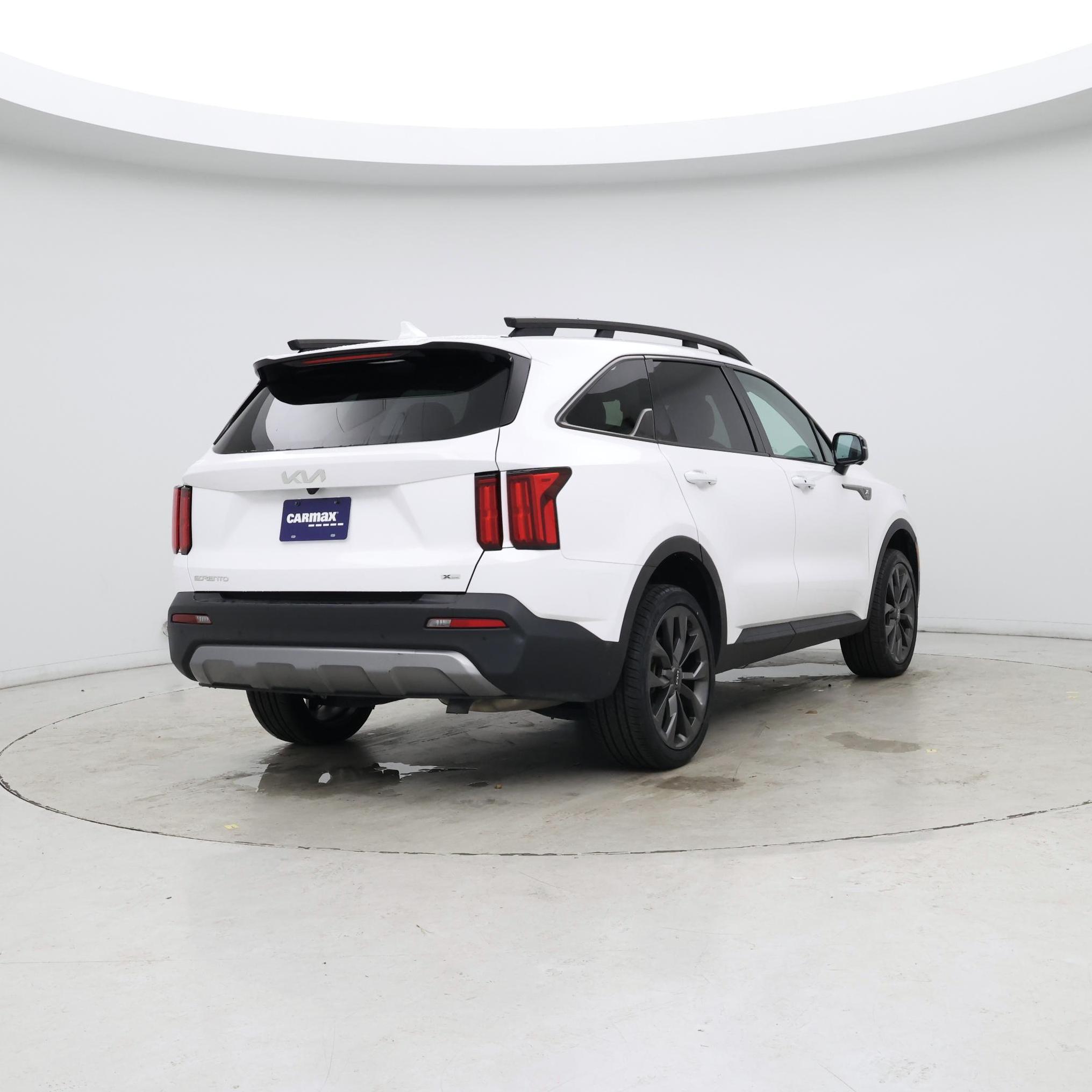 Thumbnail: 2023 Kia Sorento - 8