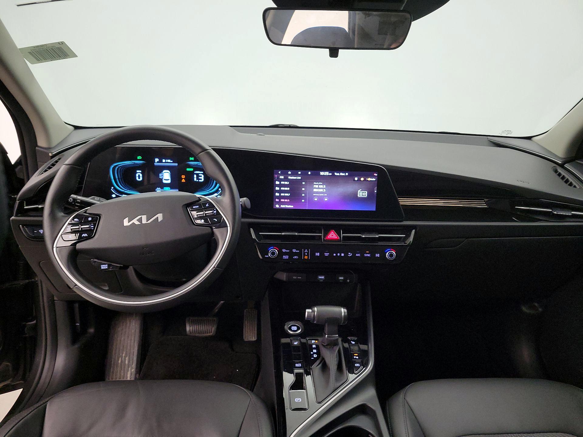 Thumbnail: 2023 Kia Niro - 9