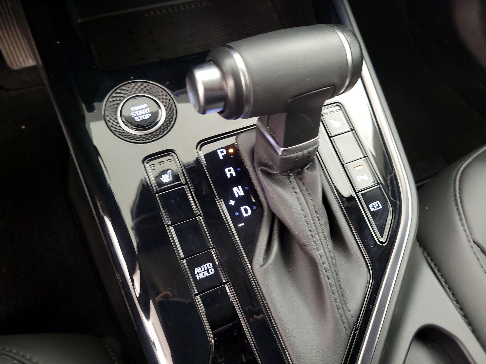 Thumbnail: 2023 Kia Niro - 16