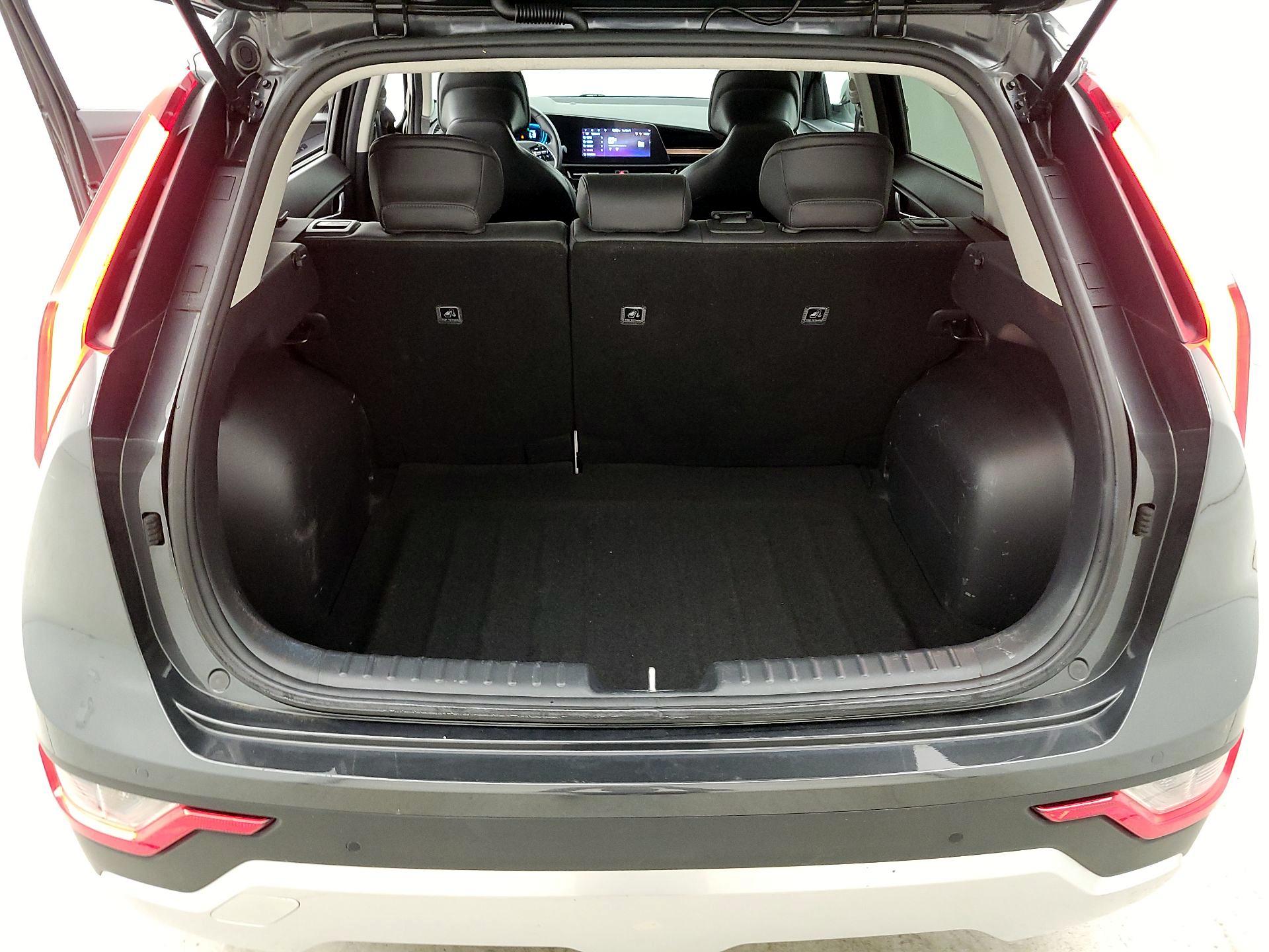 Thumbnail: 2023 Kia Niro - 19