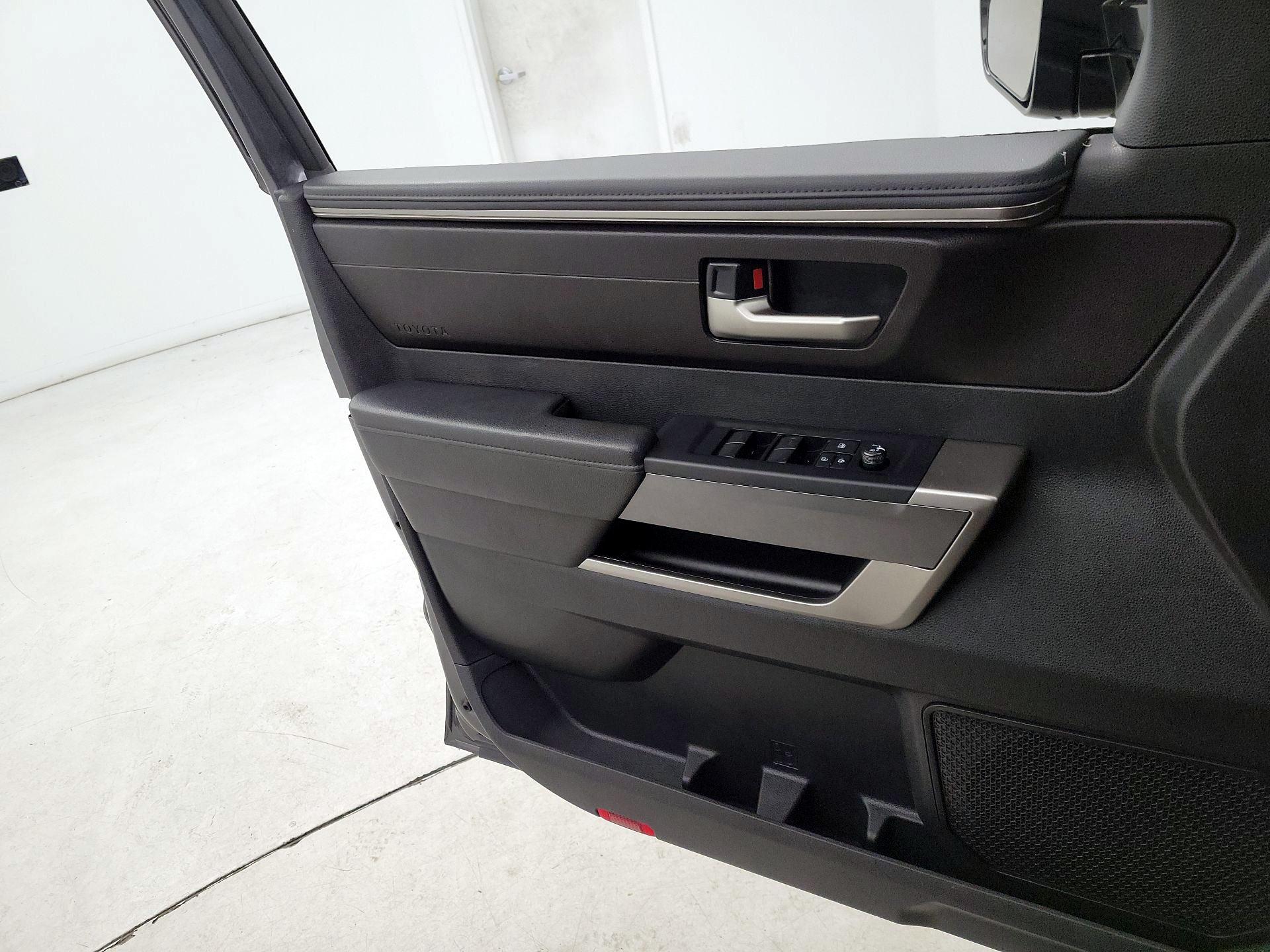 Thumbnail: 2022 Toyota Tundra - 12