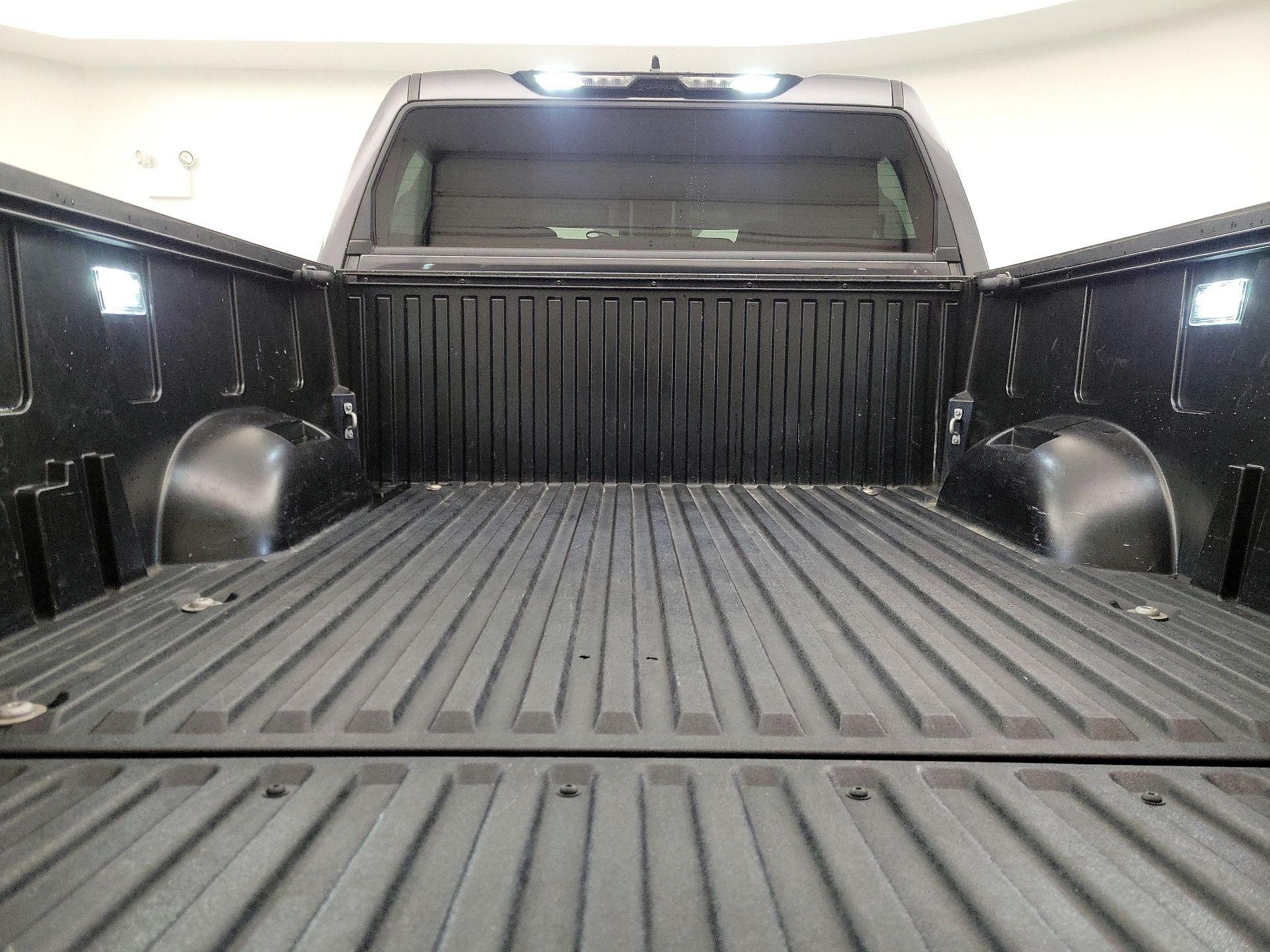 Thumbnail: 2022 Toyota Tundra - 19