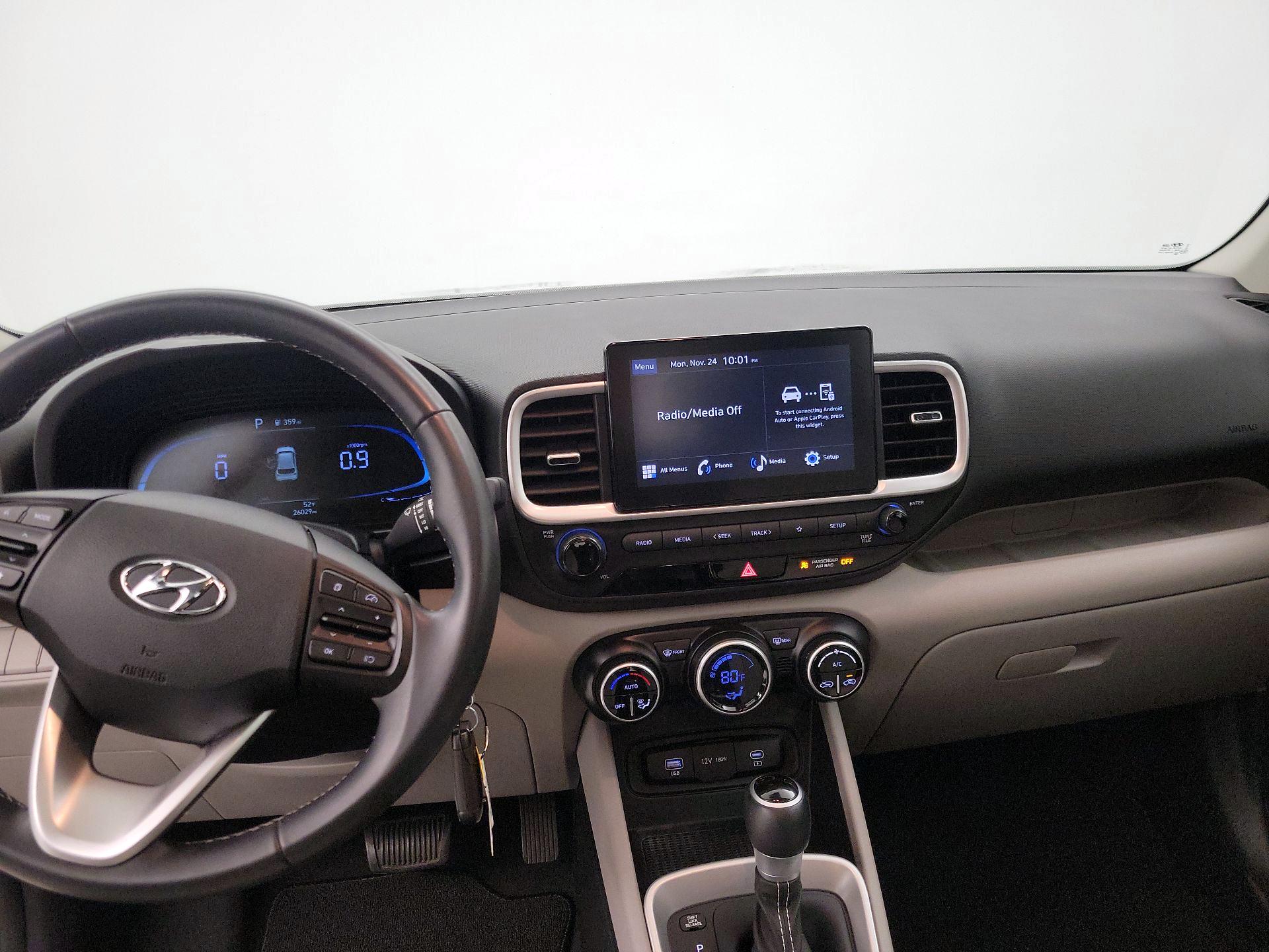 Thumbnail: 2023 Hyundai Venue - 9