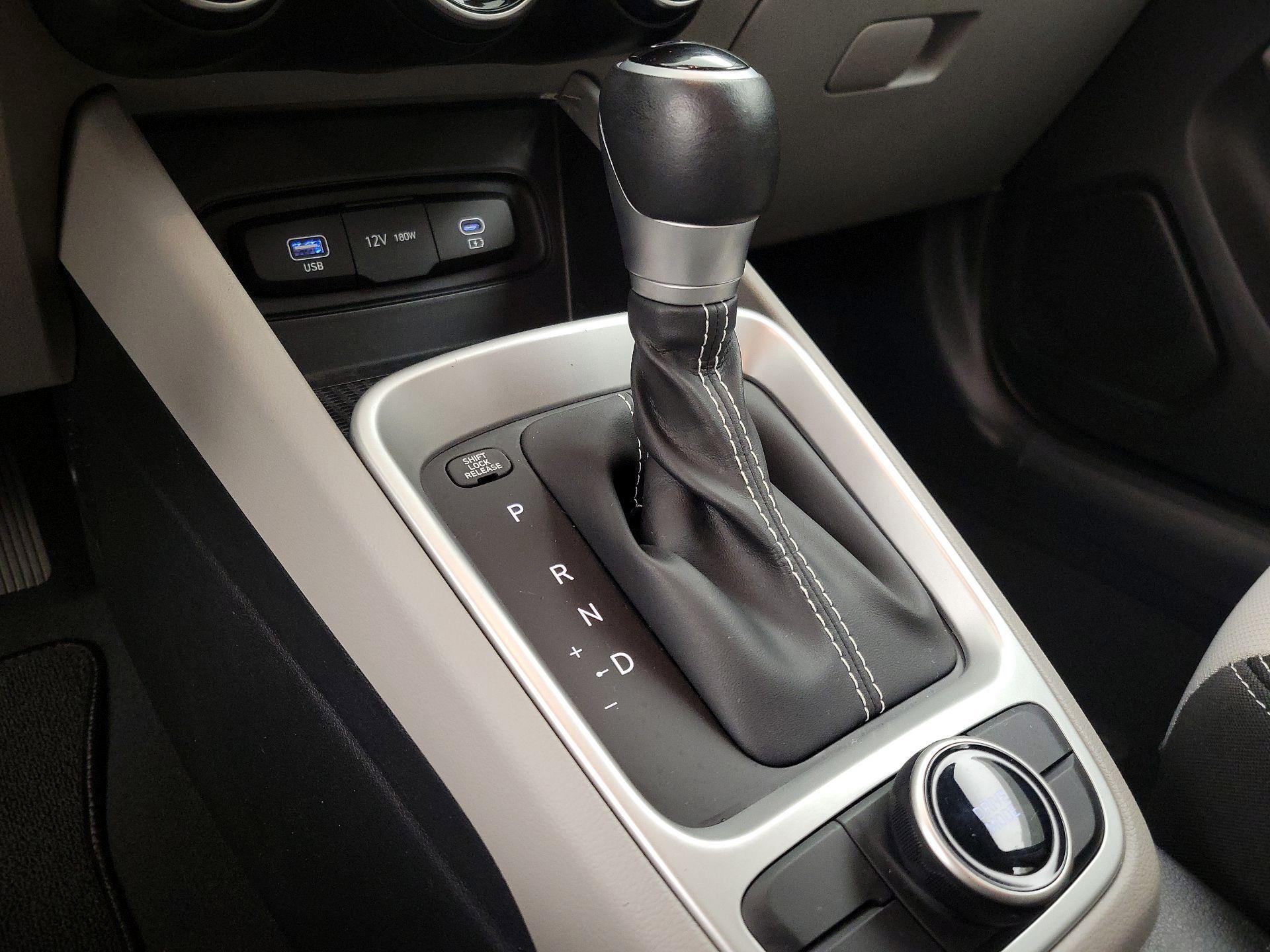 Thumbnail: 2023 Hyundai Venue - 17