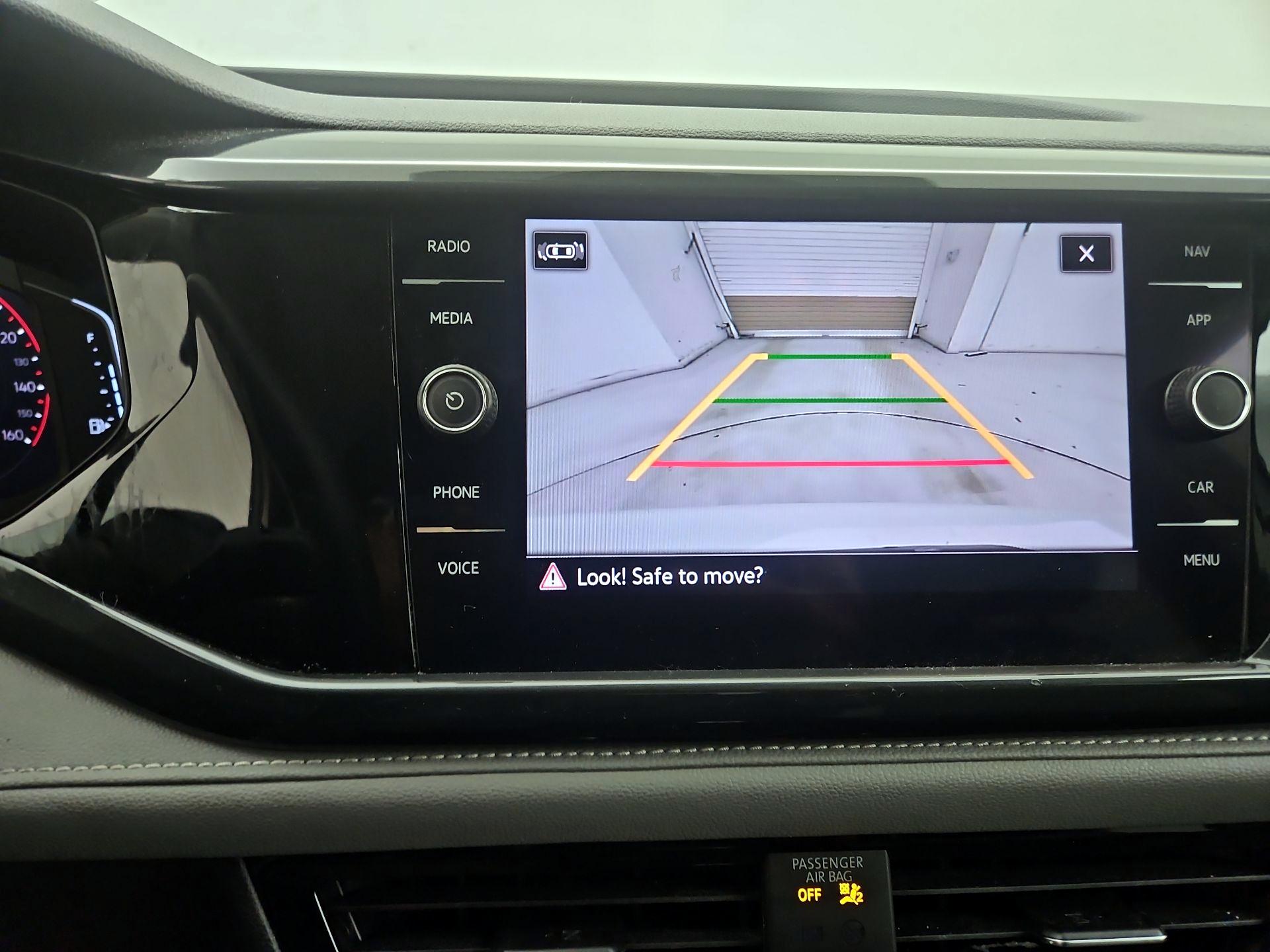 Thumbnail: 2022 Volkswagen Taos - 15